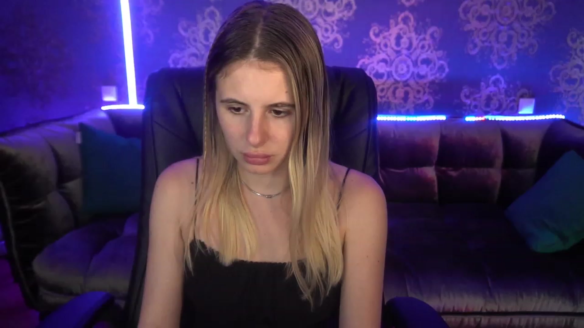 Gallery image thumbnail from MissGadriela's myfreecams stream on, 07/13/2023, 16:02 image 3 of 20