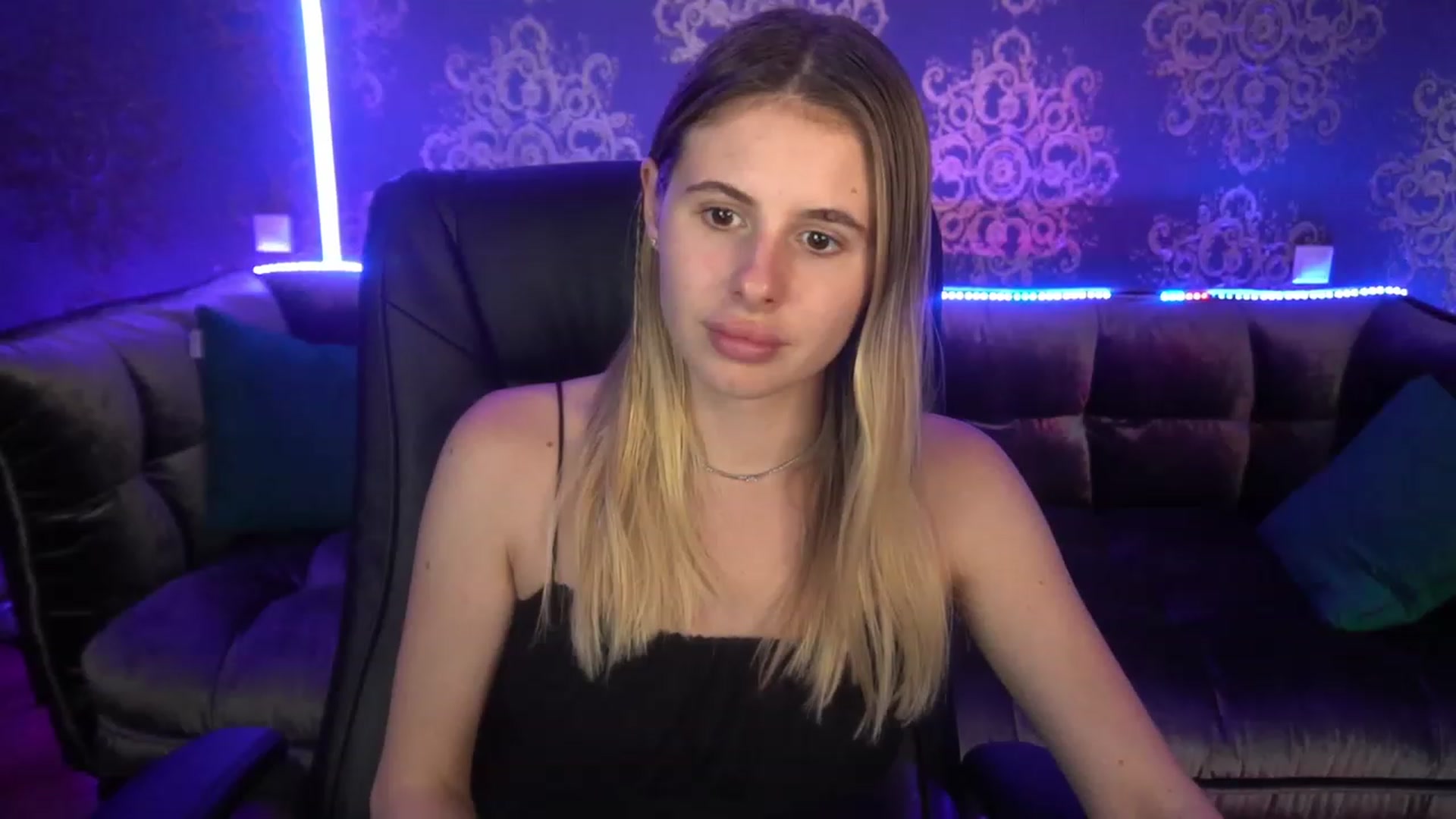 Gallery image thumbnail from MissGadriela's myfreecams stream on, 07/13/2023, 16:02 image 1 of 20