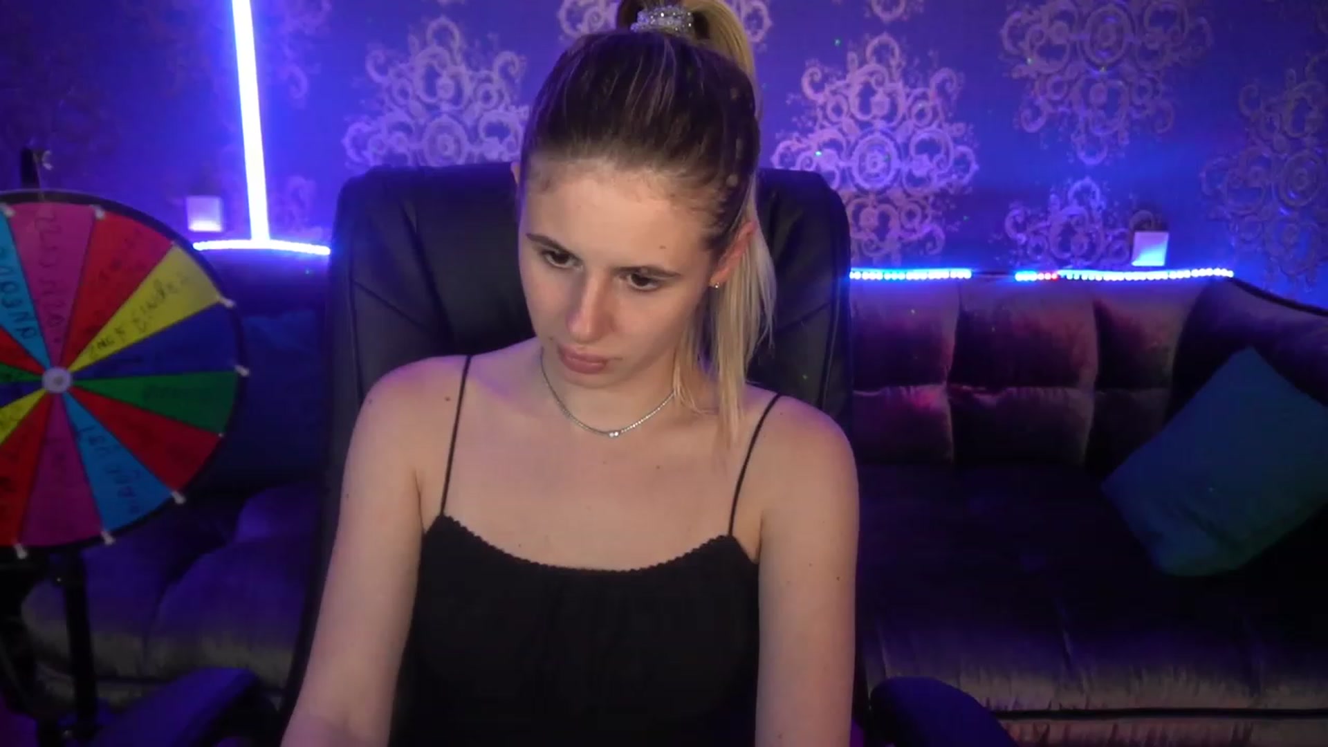 Gallery image thumbnail from MissGadriela's myfreecams stream on, 07/13/2023, 17:28 image 15 of 20