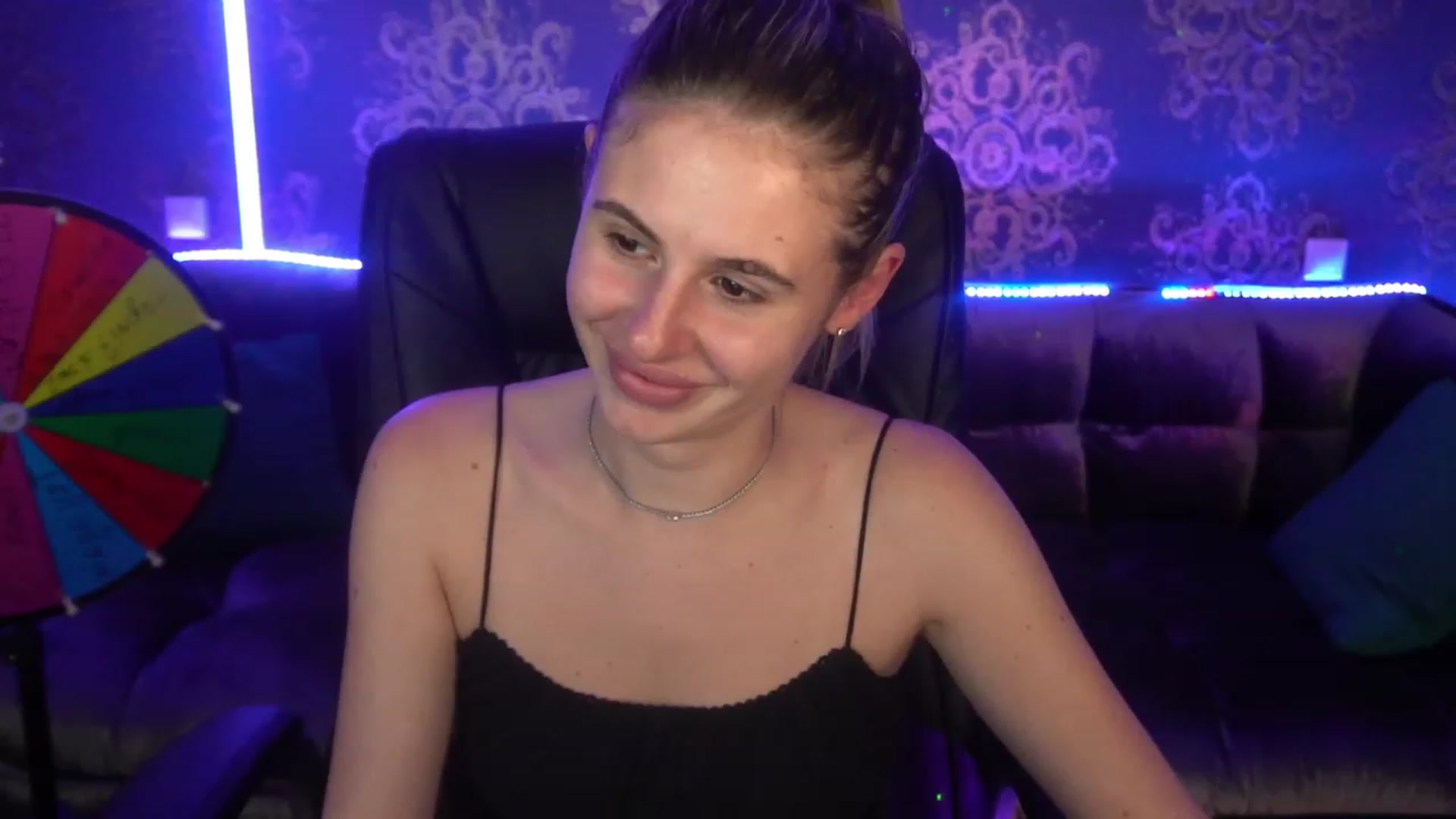 Gallery image thumbnail from MissGadriela's myfreecams stream on, 07/13/2023, 17:28 image 9 of 20