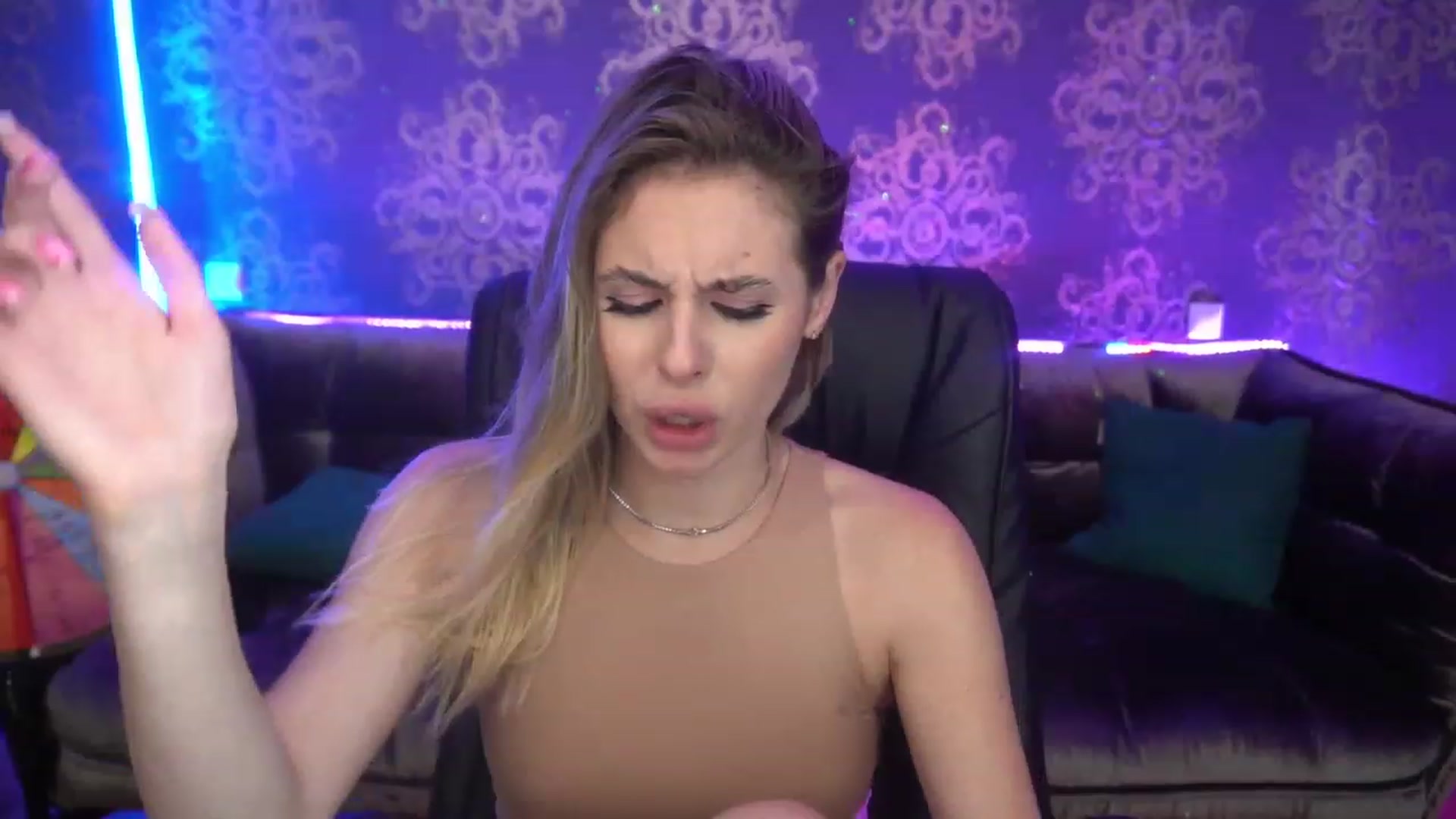 Gallery image thumbnail from MissGadriela's myfreecams stream on, 07/16/2023, 17:01 image 3 of 20