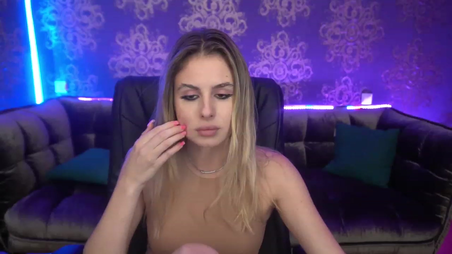 Gallery image thumbnail from MissGadriela's myfreecams stream on, 07/16/2023, 18:29 image 5 of 20