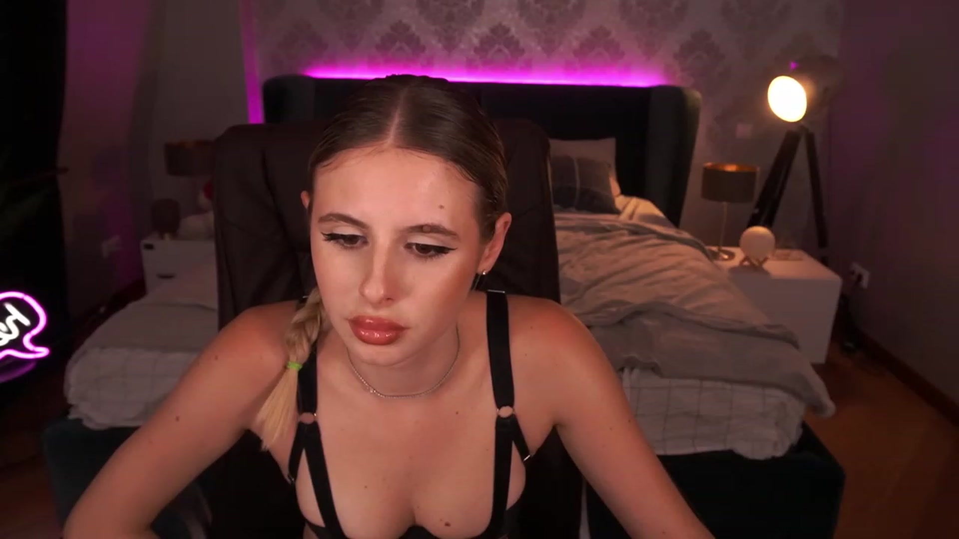 Gallery image thumbnail from MissGadriela's myfreecams stream on, 07/17/2023, 18:25 image 20 of 20