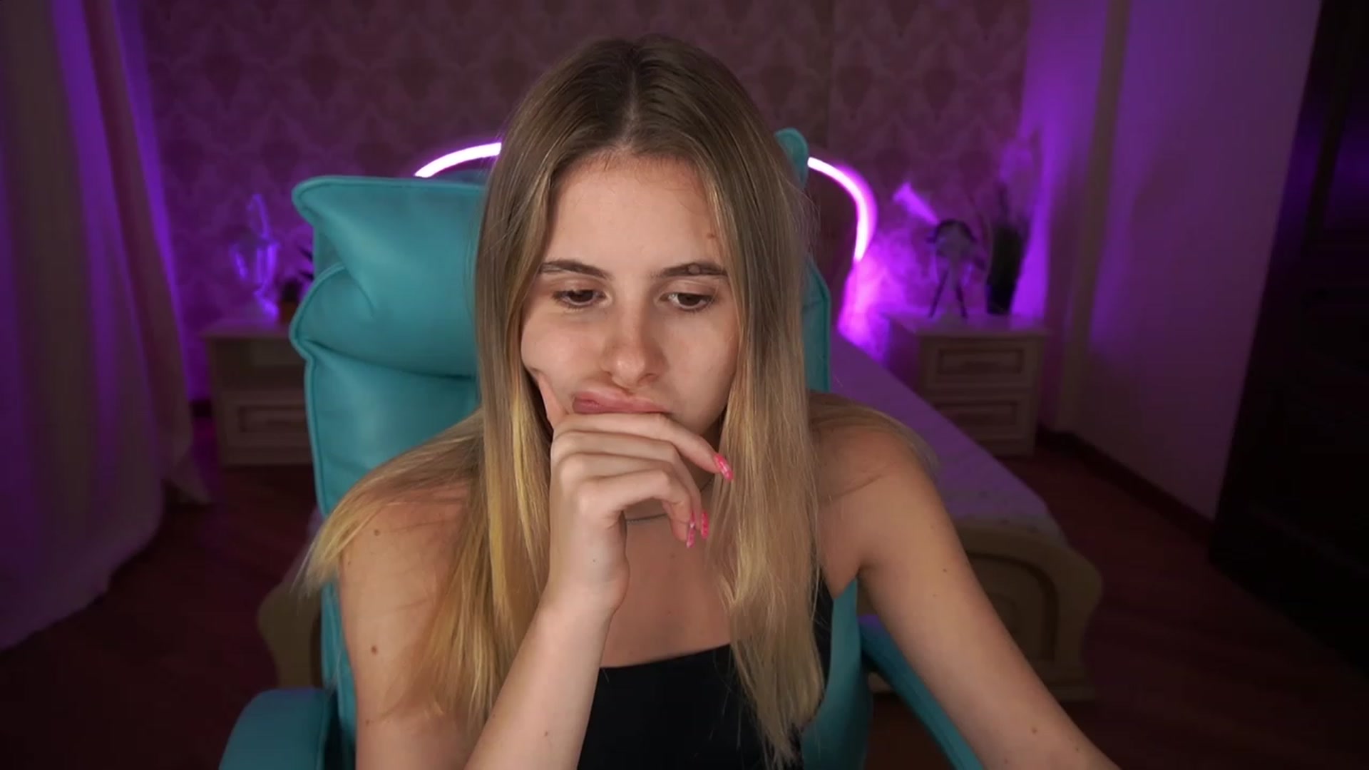Gallery image thumbnail from MissGadriela's myfreecams stream on, 07/18/2023, 13:55 image 13 of 20