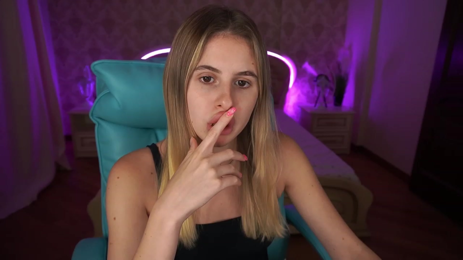 Gallery image thumbnail from MissGadriela's myfreecams stream on, 07/18/2023, 13:55 image 12 of 20