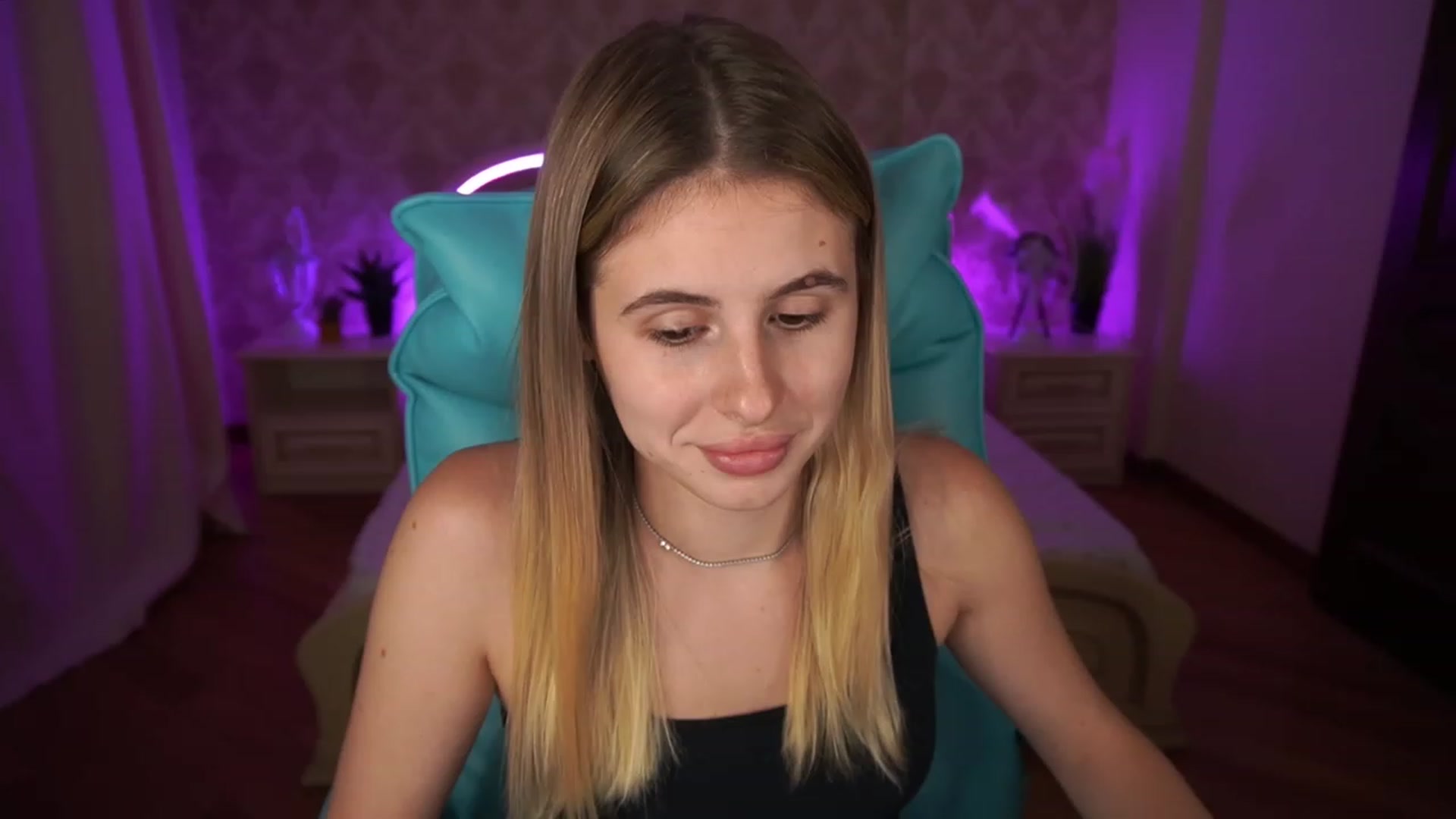 Gallery image thumbnail from MissGadriela's myfreecams stream on, 07/18/2023, 16:06 image 1 of 20