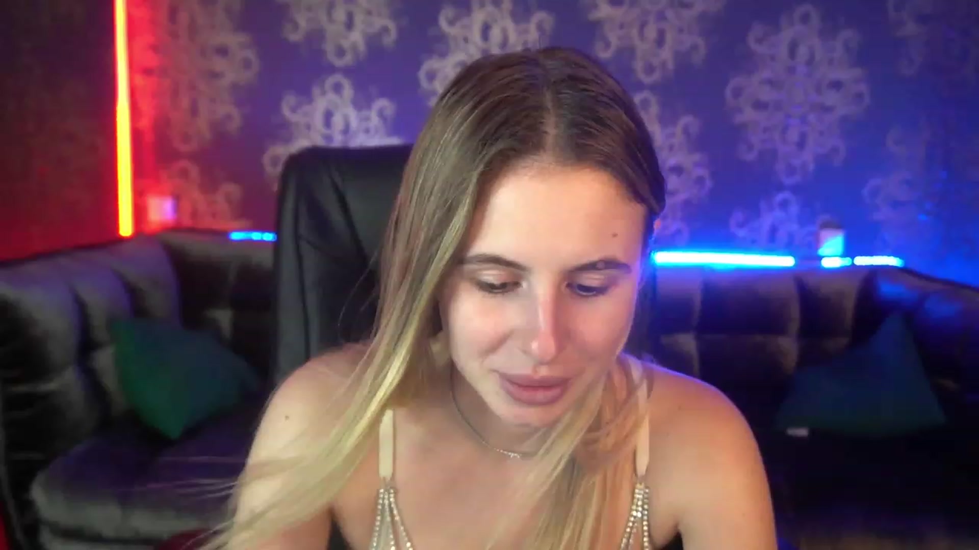 Gallery image thumbnail from MissGadriela's myfreecams stream on, 07/19/2023, 12:39 image 3 of 20