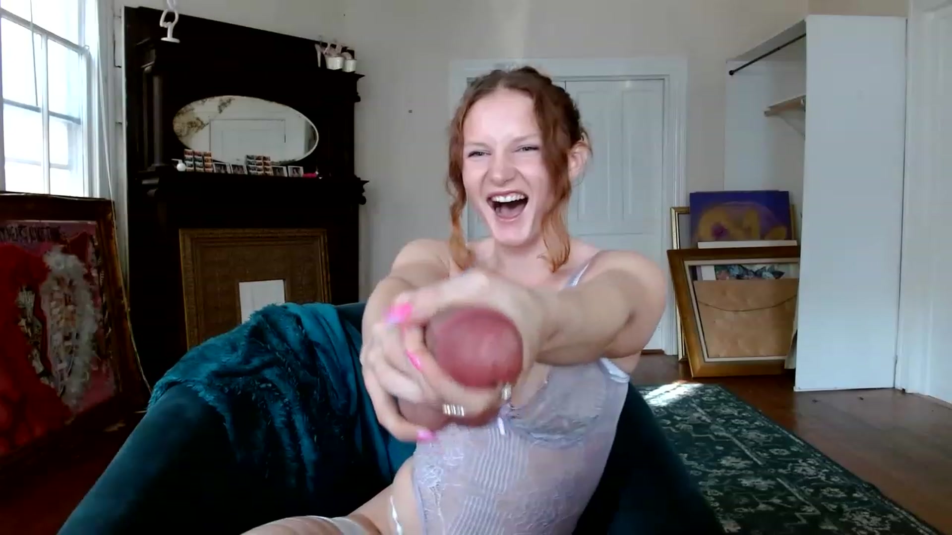 Gallery image thumbnail from MissGingerFox's myfreecams stream on, 12/12/2022, 19:36 image 16 of 20