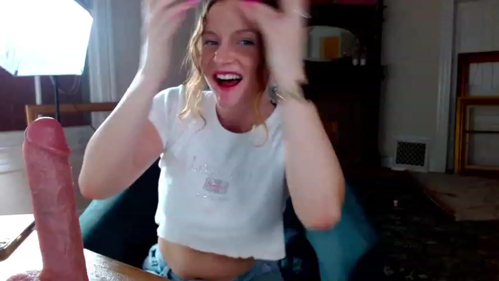 Gallery image thumbnail from MissGingerFox's myfreecams stream on, 12/21/2022, 24:06 image 8 of 20