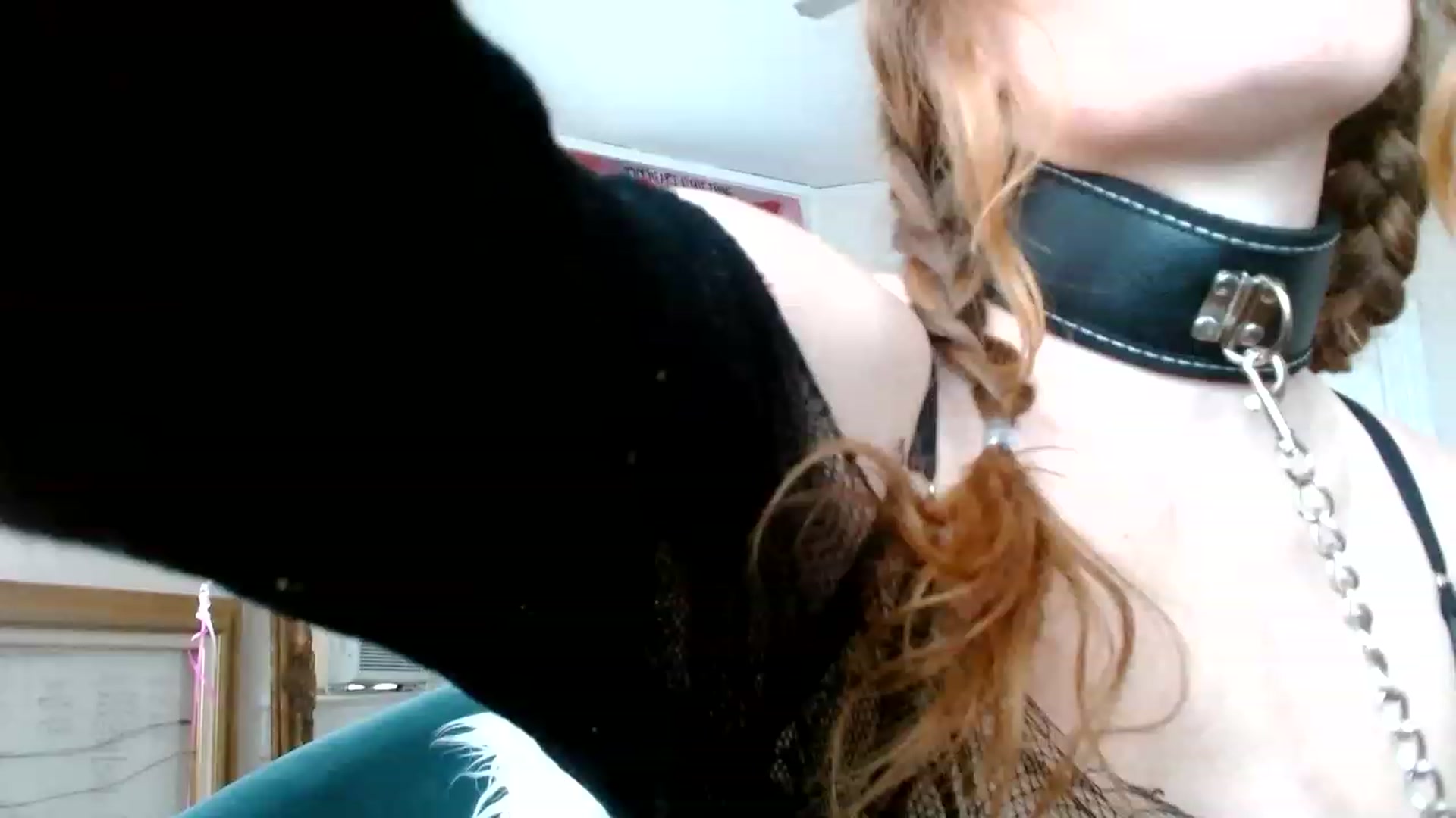 Gallery image thumbnail from MissGingerFox's myfreecams stream on, 01/17/2023, 19:37 image 6 of 20