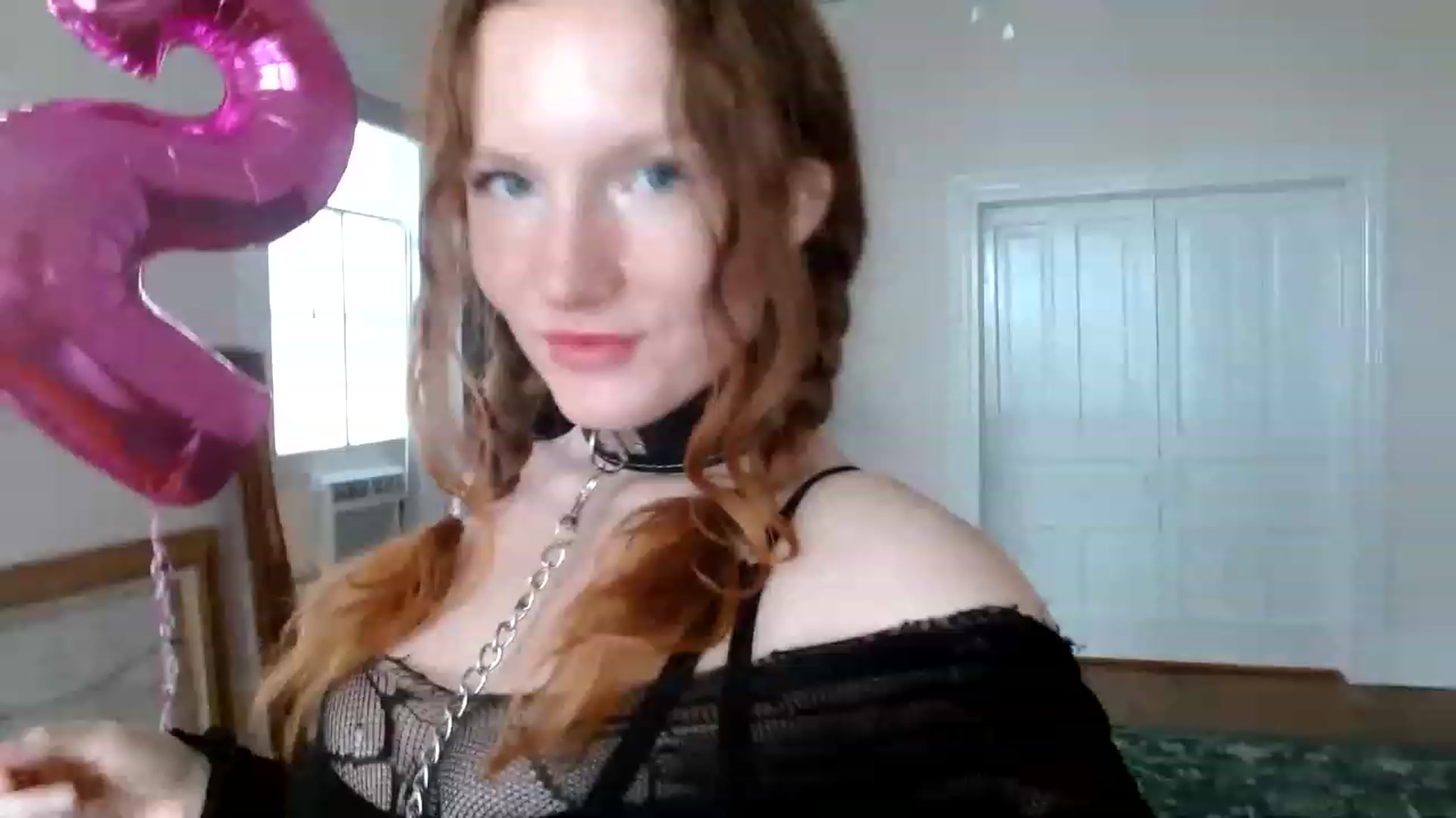 Gallery image thumbnail from MissGingerFox's myfreecams stream on, 01/17/2023, 19:37 image 7 of 20