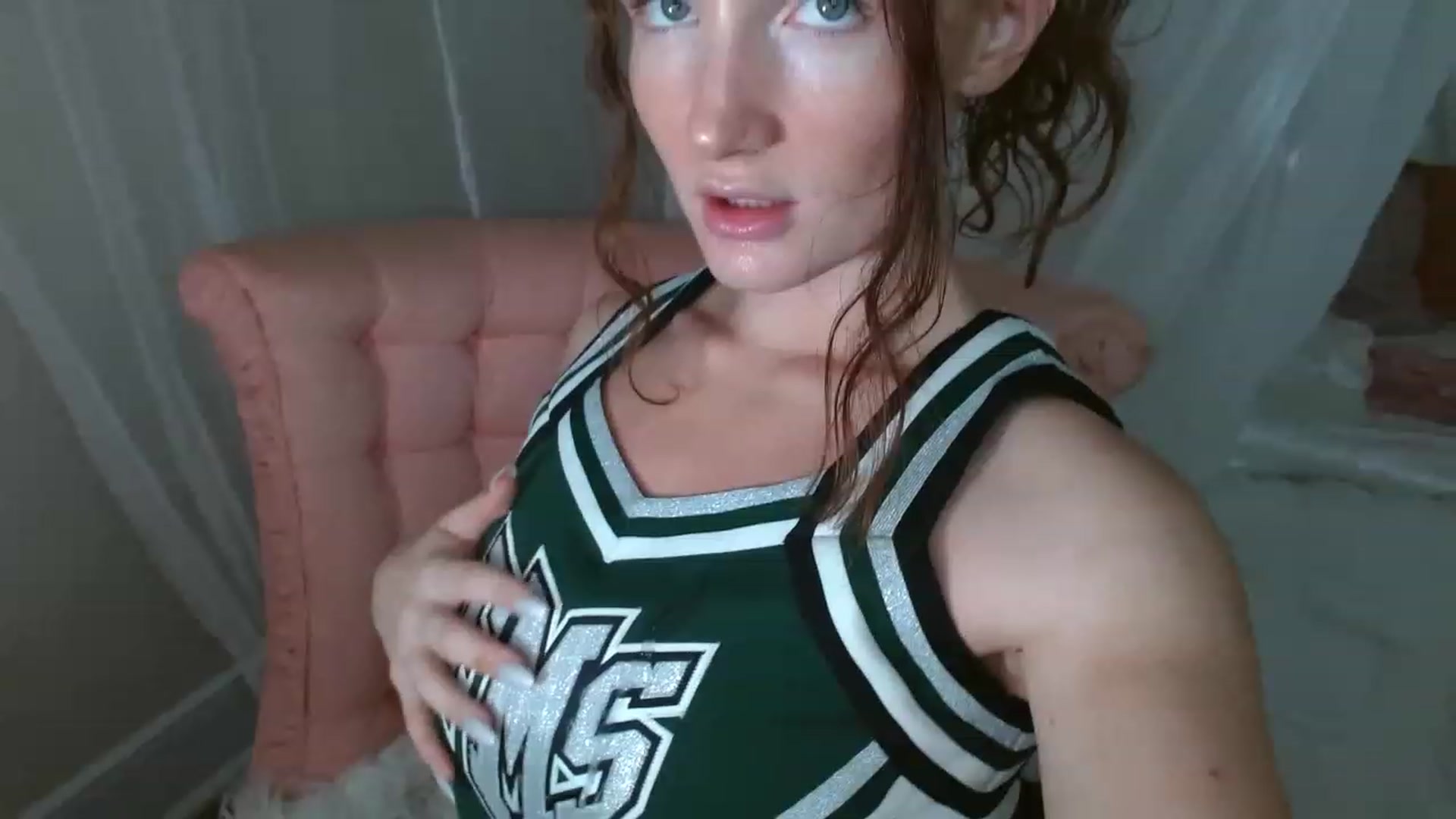 Gallery image thumbnail from MissGingerFox's myfreecams stream on, 06/15/2023, 20:43 image 13 of 20
