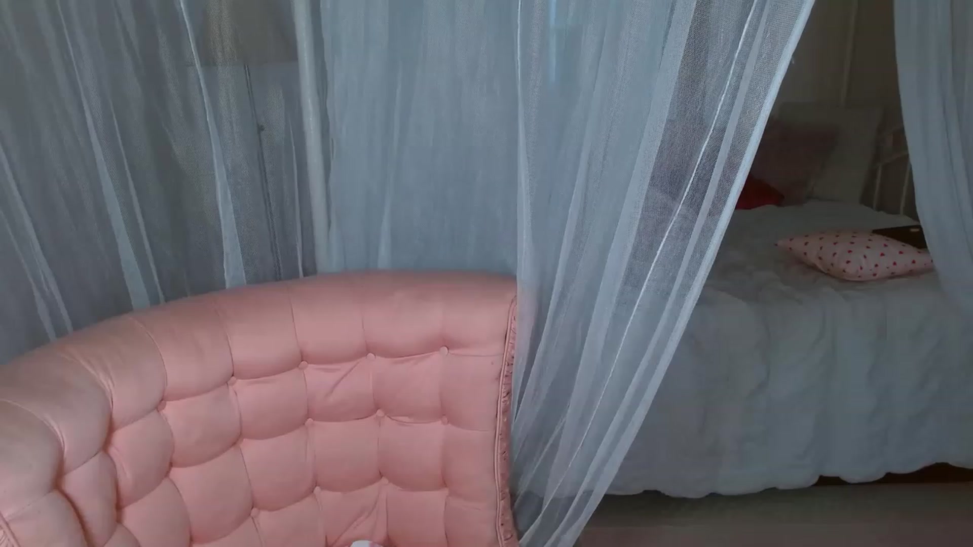 Gallery image thumbnail from MissGingerFox's myfreecams stream on, 06/21/2023, 21:55 image 19 of 20
