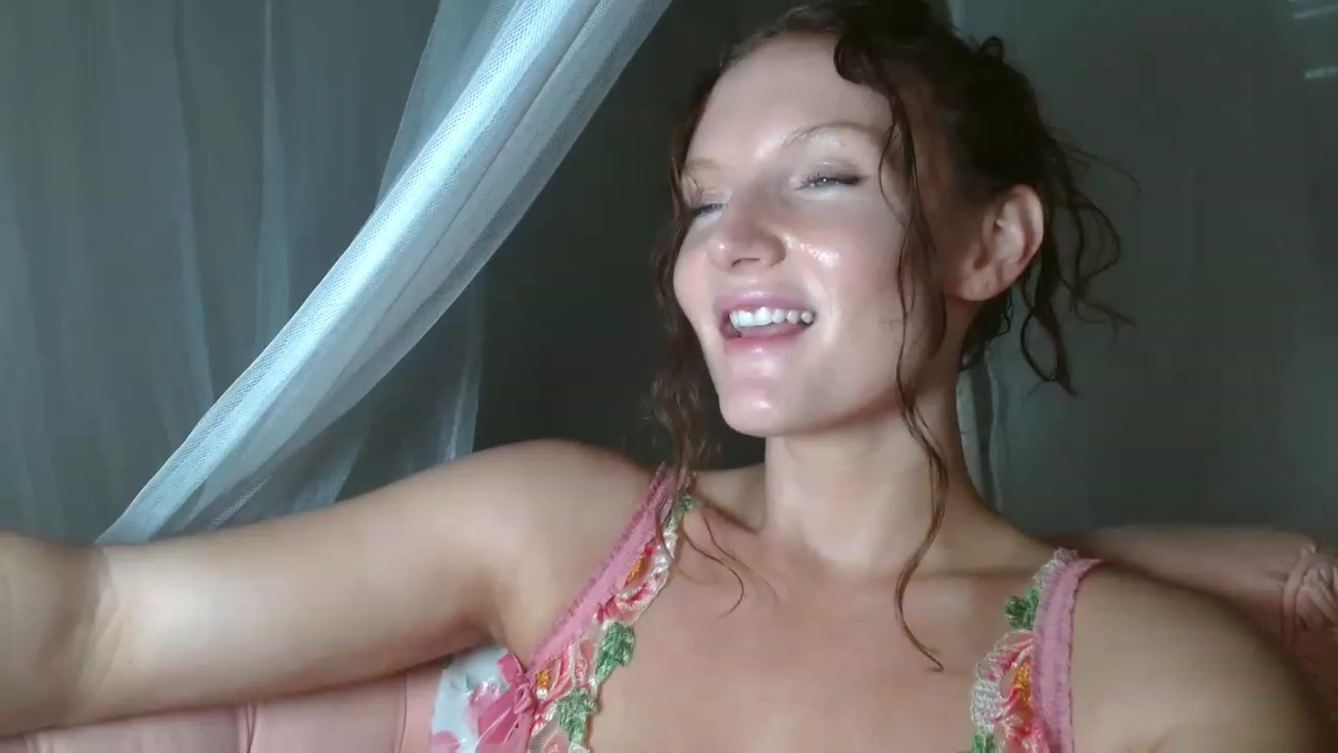 Gallery image thumbnail from MissGingerFox's myfreecams stream on, 06/21/2023, 21:55 image 2 of 20