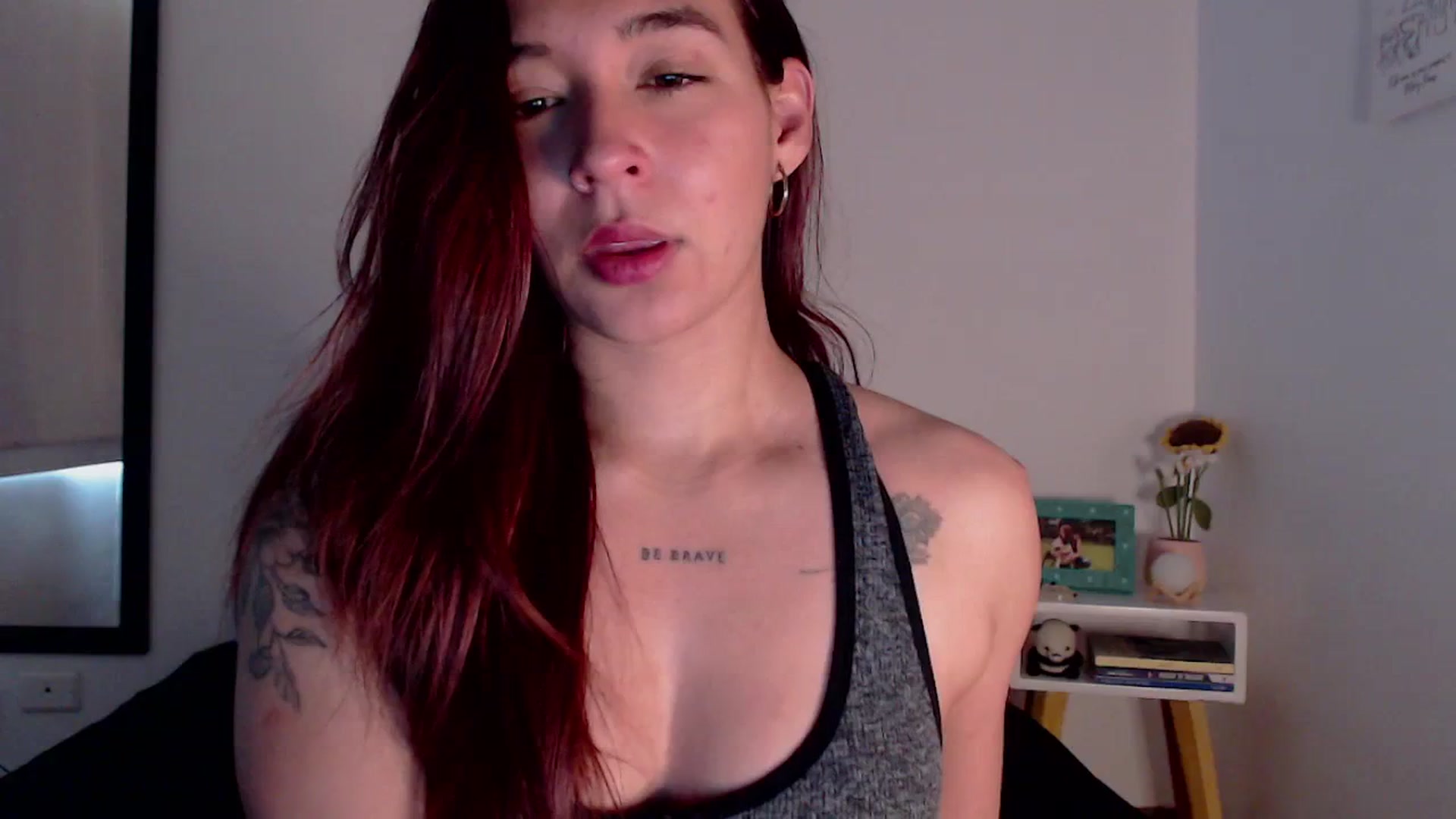Gallery image thumbnail from MissHayleyy's myfreecams stream on, 05/21/2025, 16:50 image 9 of 20
