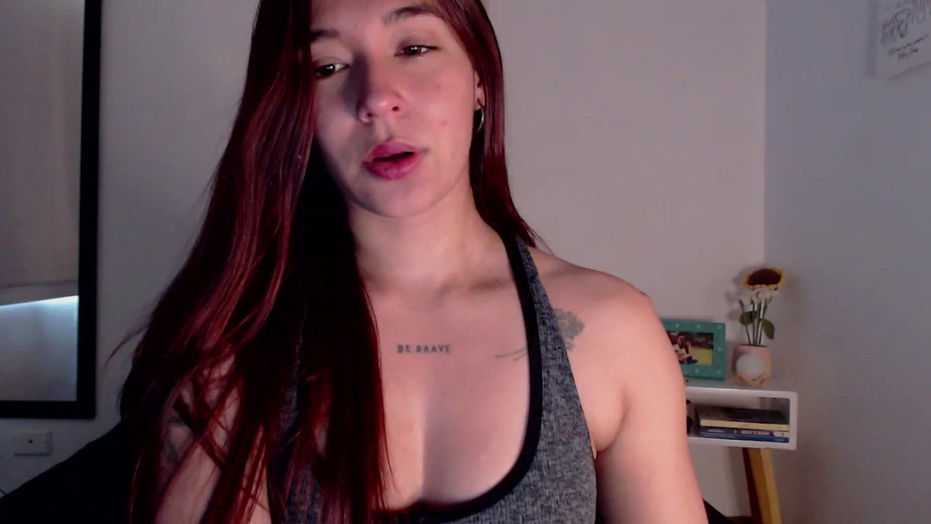 Gallery image thumbnail from MissHayleyy's myfreecams stream on, 05/21/2025, 16:50 image 2 of 20