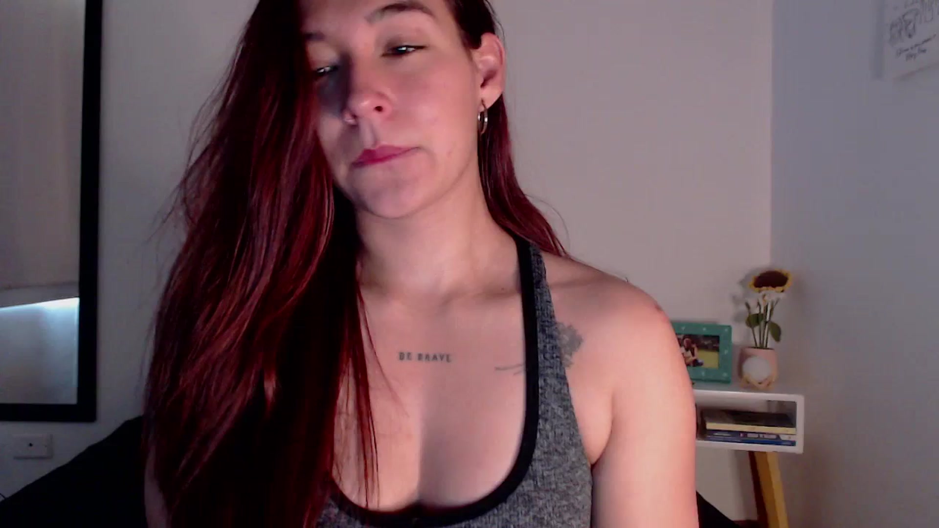Gallery image thumbnail from MissHayleyy's myfreecams stream on, 05/21/2025, 16:50 image 11 of 20