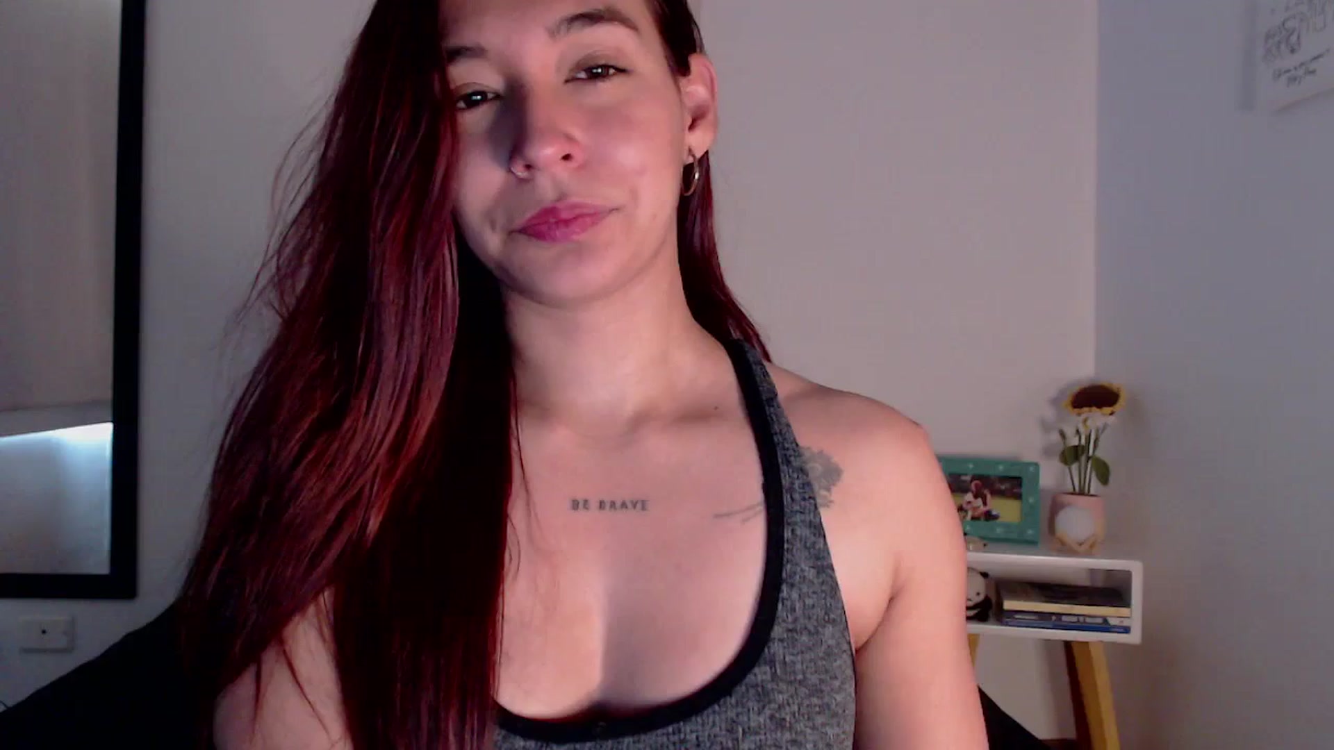 Gallery image thumbnail from MissHayleyy's myfreecams stream on, 05/21/2025, 16:50 image 13 of 20