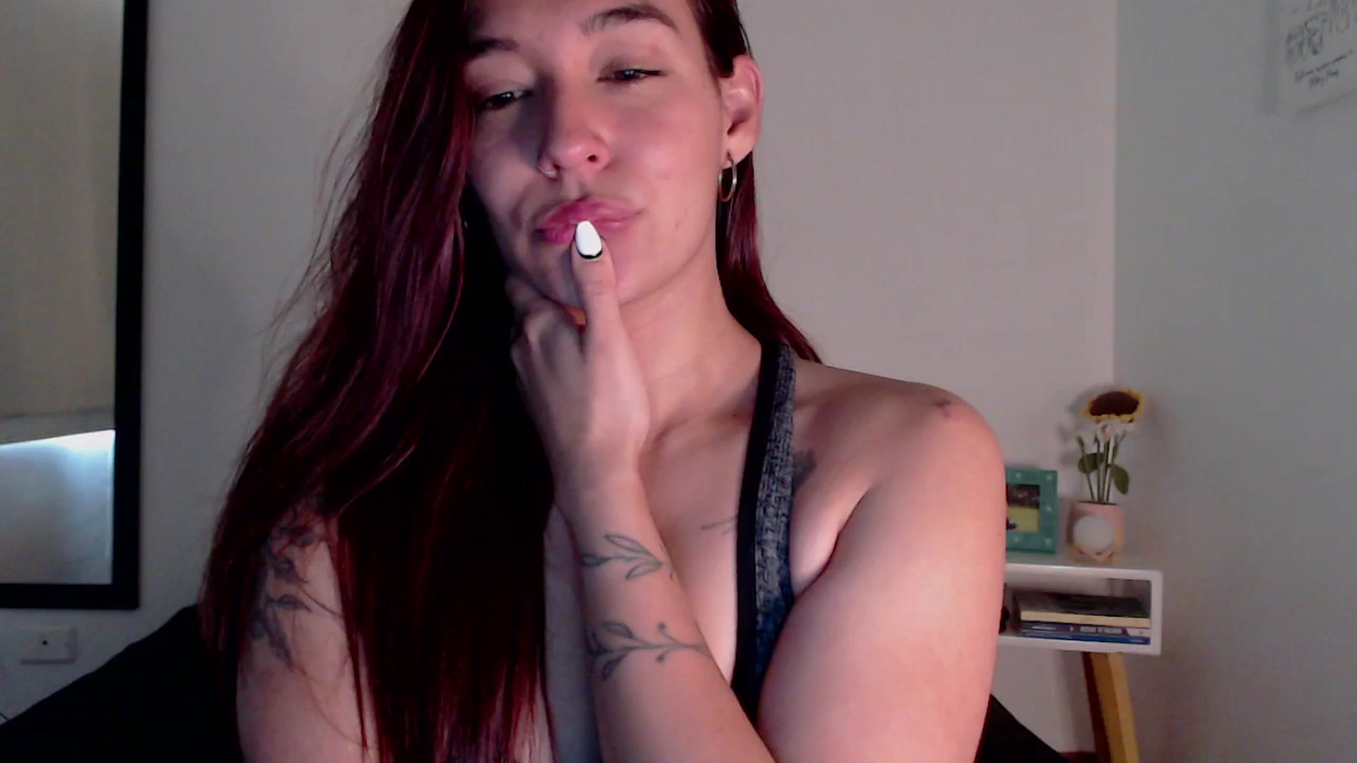 Gallery image thumbnail from MissHayleyy's myfreecams stream on, 05/21/2025, 16:50 image 15 of 20