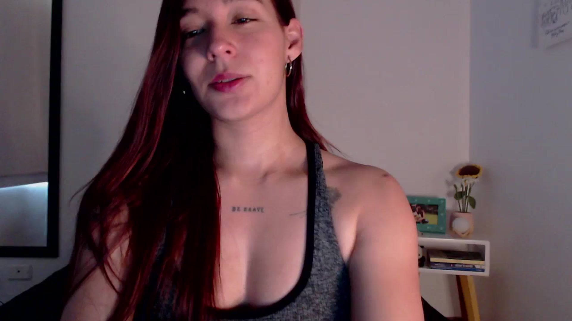 Gallery image thumbnail from MissHayleyy's myfreecams stream on, 05/21/2025, 16:50 image 3 of 20