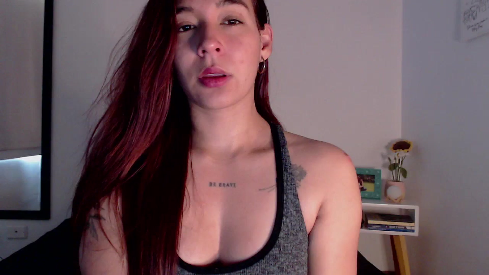 Gallery image thumbnail from MissHayleyy's myfreecams stream on, 05/21/2025, 16:50 image 12 of 20