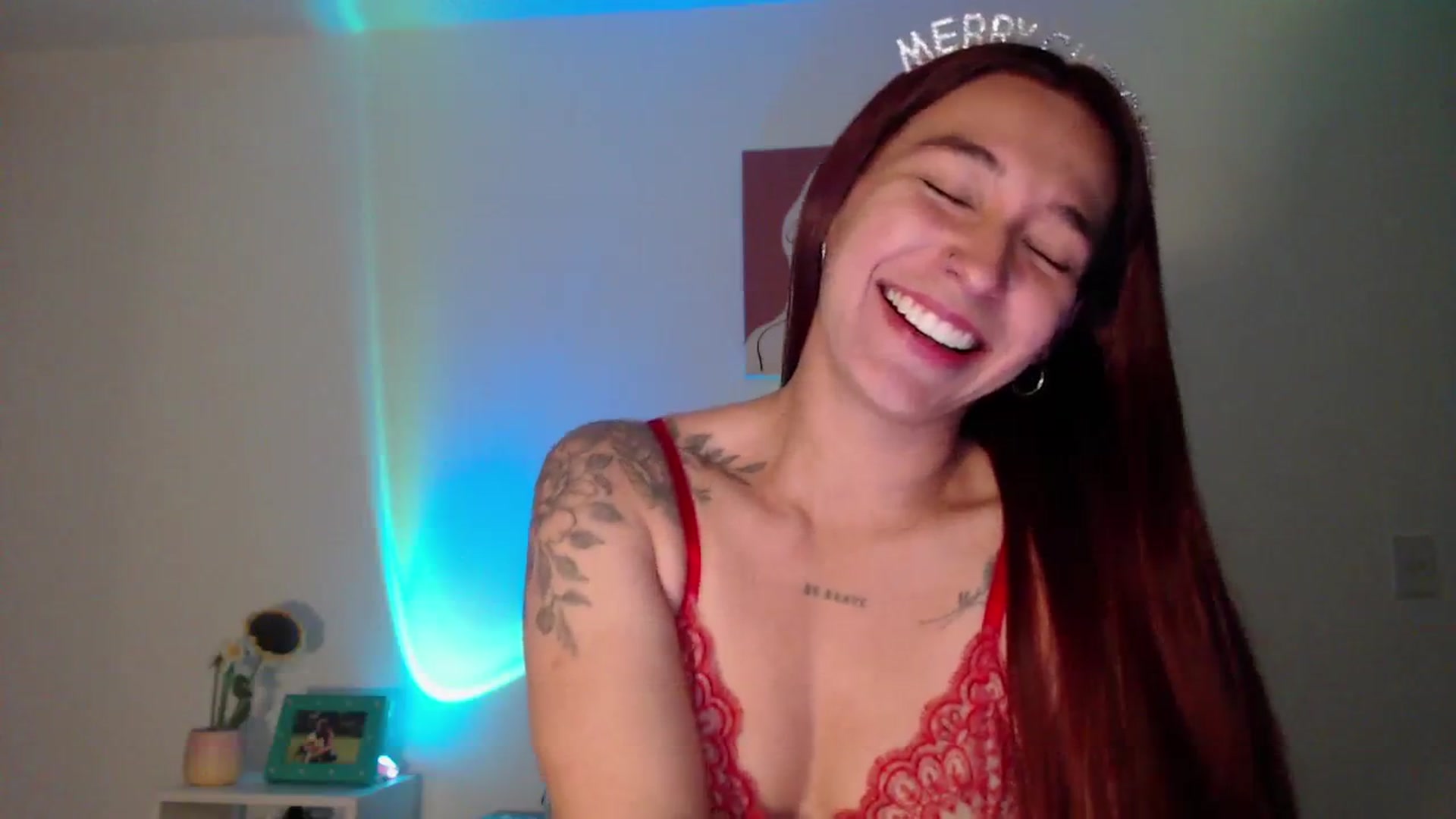 Gallery image thumbnail from MissHayleyy's myfreecams stream on, 12/24/2025, 04:26 image 10 of 20
