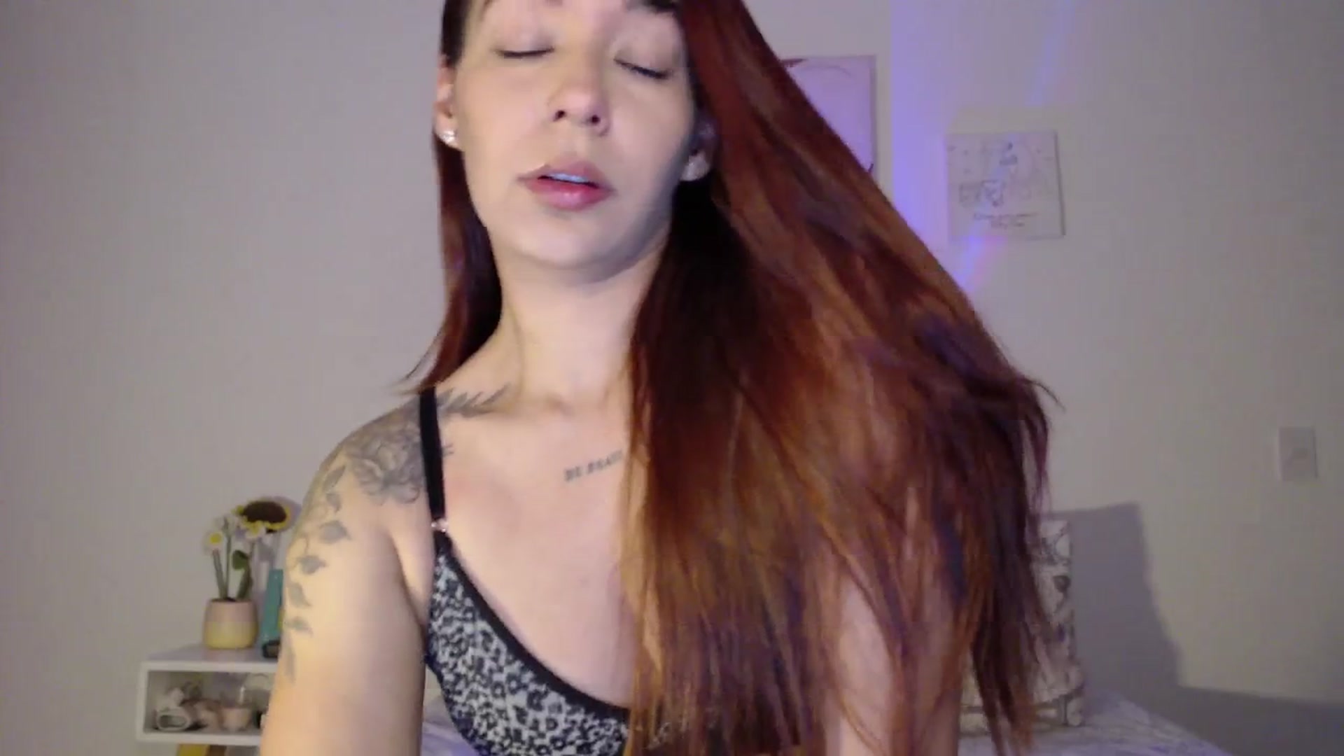 Gallery image thumbnail from MissHayleyy's myfreecams stream on, 01/30/2026, 17:18 image 4 of 20
