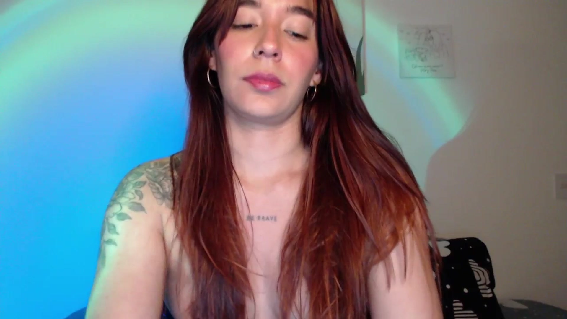 Gallery image thumbnail from MissHayleyy's myfreecams stream on, 04/17/2026, 06:52 image 4 of 20