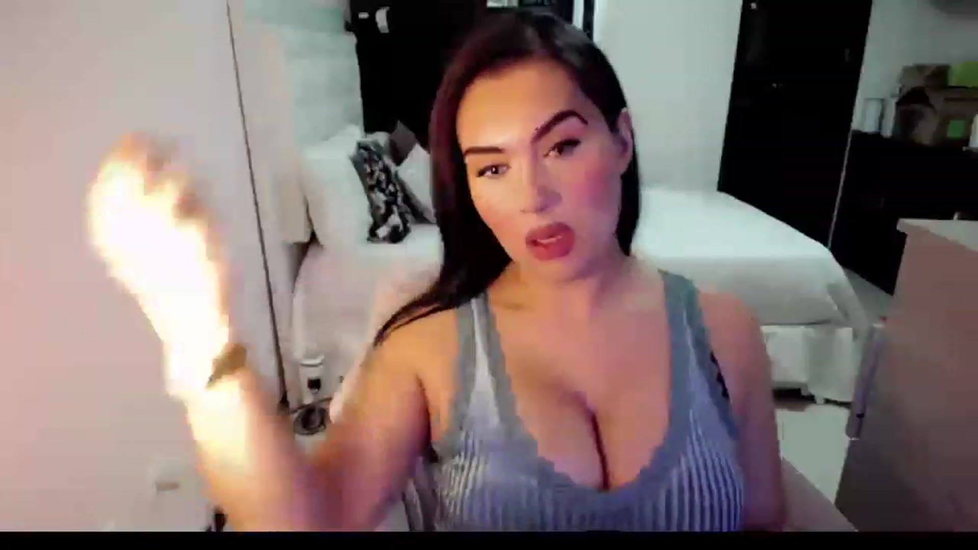 Gallery image thumbnail from MissHill's myfreecams stream on, 04/15/2023, 17:54 image 4 of 20