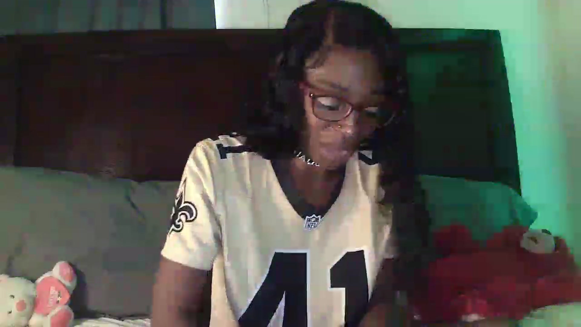 Gallery image thumbnail from MissHotnReady's myfreecams stream on, 01/01/2023, 19:38 image 17 of 20