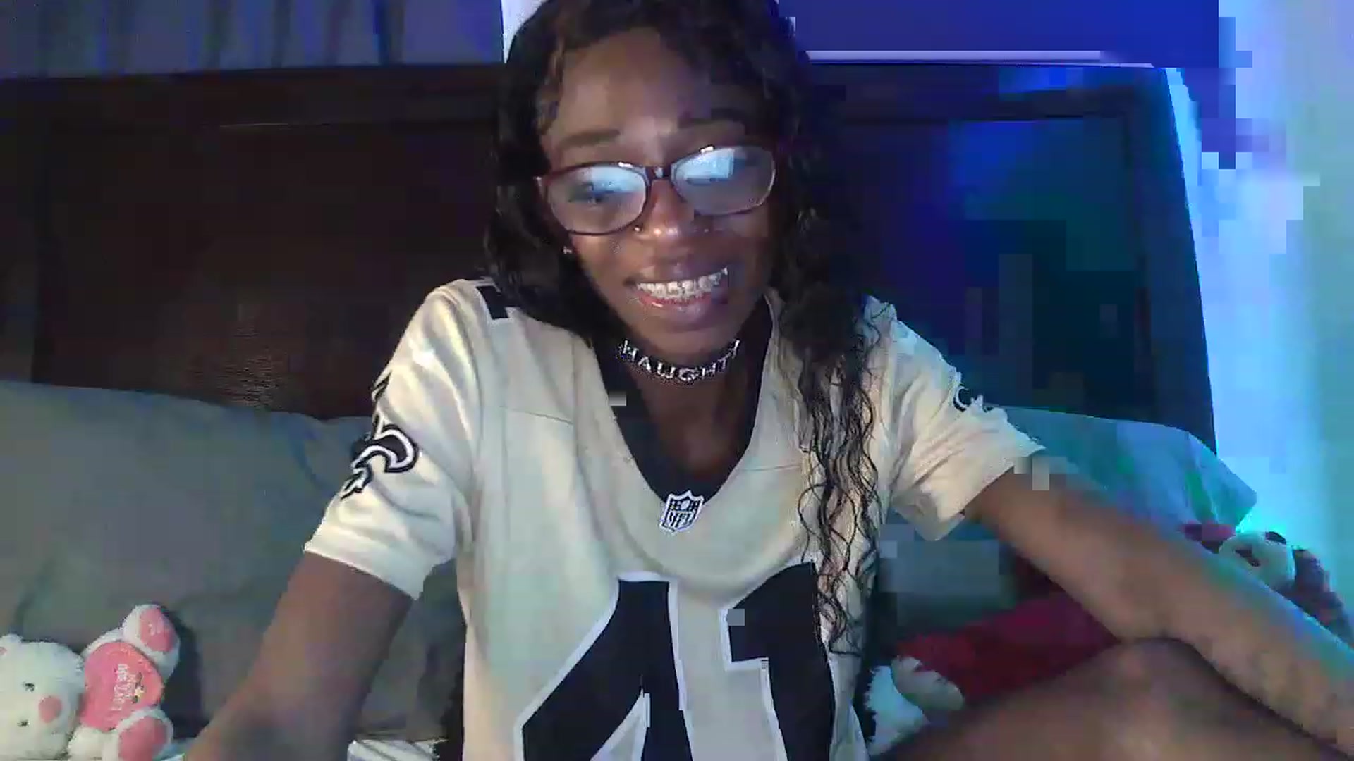 Gallery image thumbnail from MissHotnReady's myfreecams stream on, 01/01/2023, 19:38 image 8 of 20