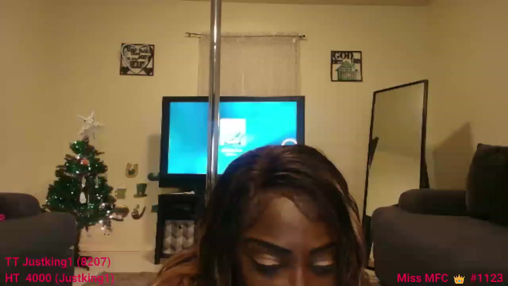 Gallery image thumbnail from MissHotnReady's myfreecams stream on, 03/28/2023, 08:46 image 12 of 20