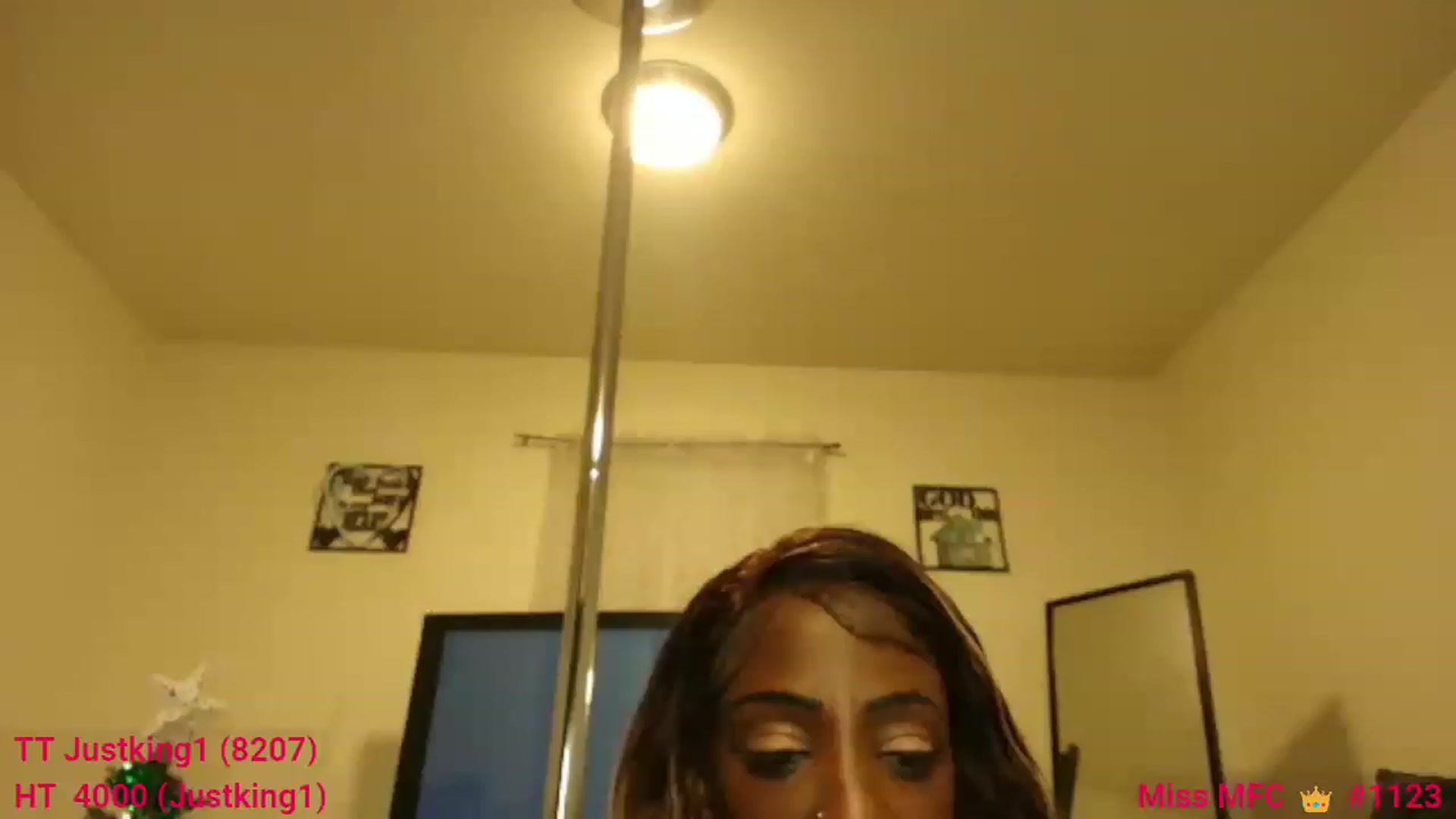 Gallery image thumbnail from MissHotnReady's myfreecams stream on, 03/28/2023, 08:46 image 5 of 20