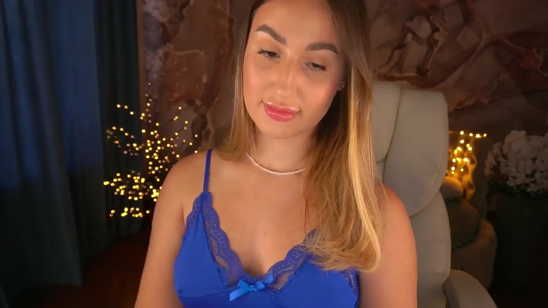 Gallery image thumbnail from MissInnocent's myfreecams stream on, 06/01/2024, 13:28 image 10 of 20
