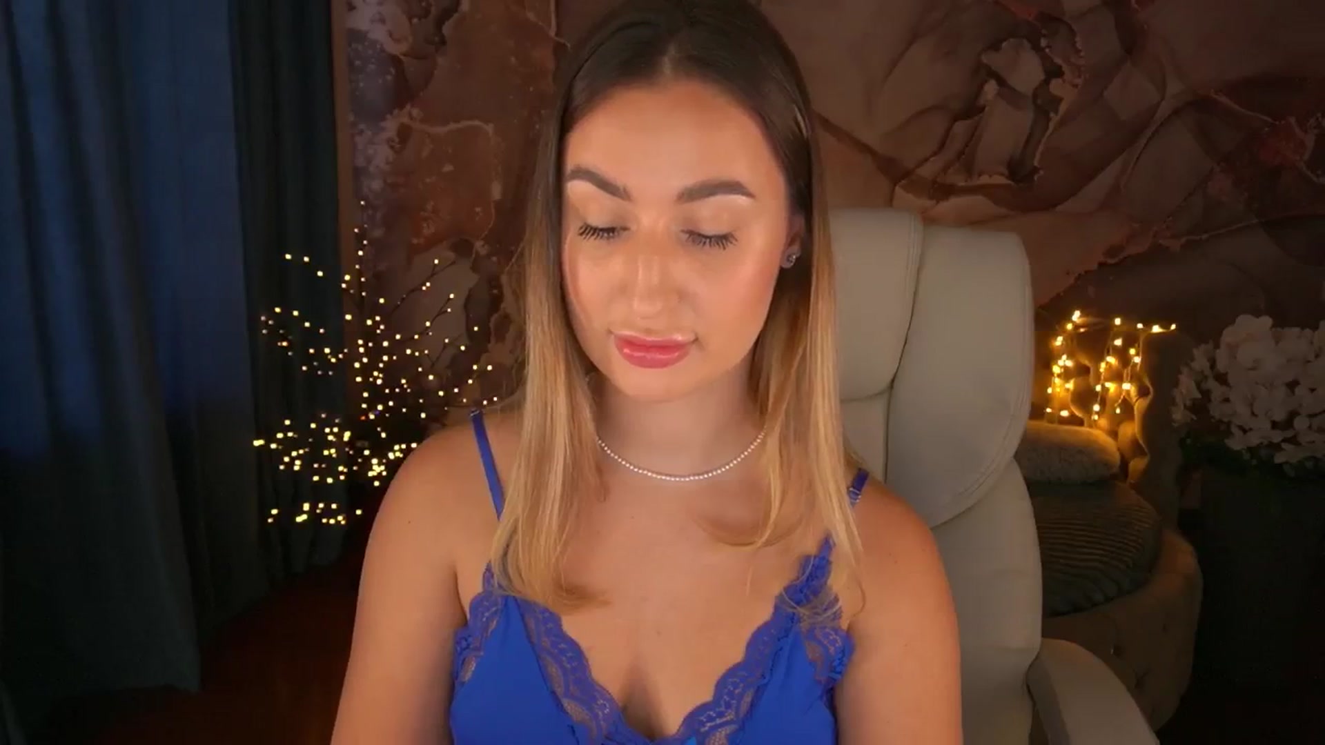 Gallery image thumbnail from MissInnocent's myfreecams stream on, 06/01/2024, 13:28 image 18 of 20