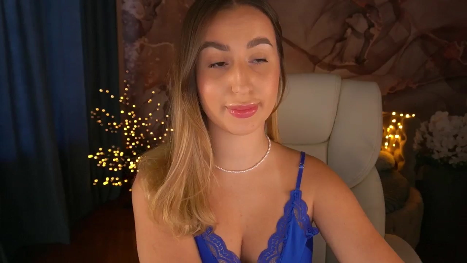 Gallery image thumbnail from MissInnocent's myfreecams stream on, 06/01/2024, 13:28 image 11 of 20