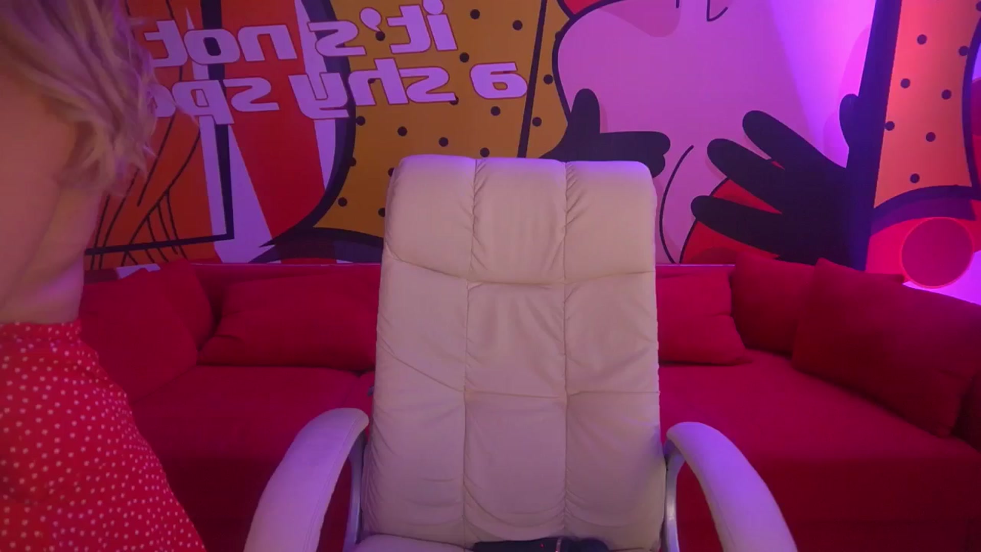 Gallery image thumbnail from MissInnocent's myfreecams stream on, 06/19/2024, 11:36 image 20 of 20