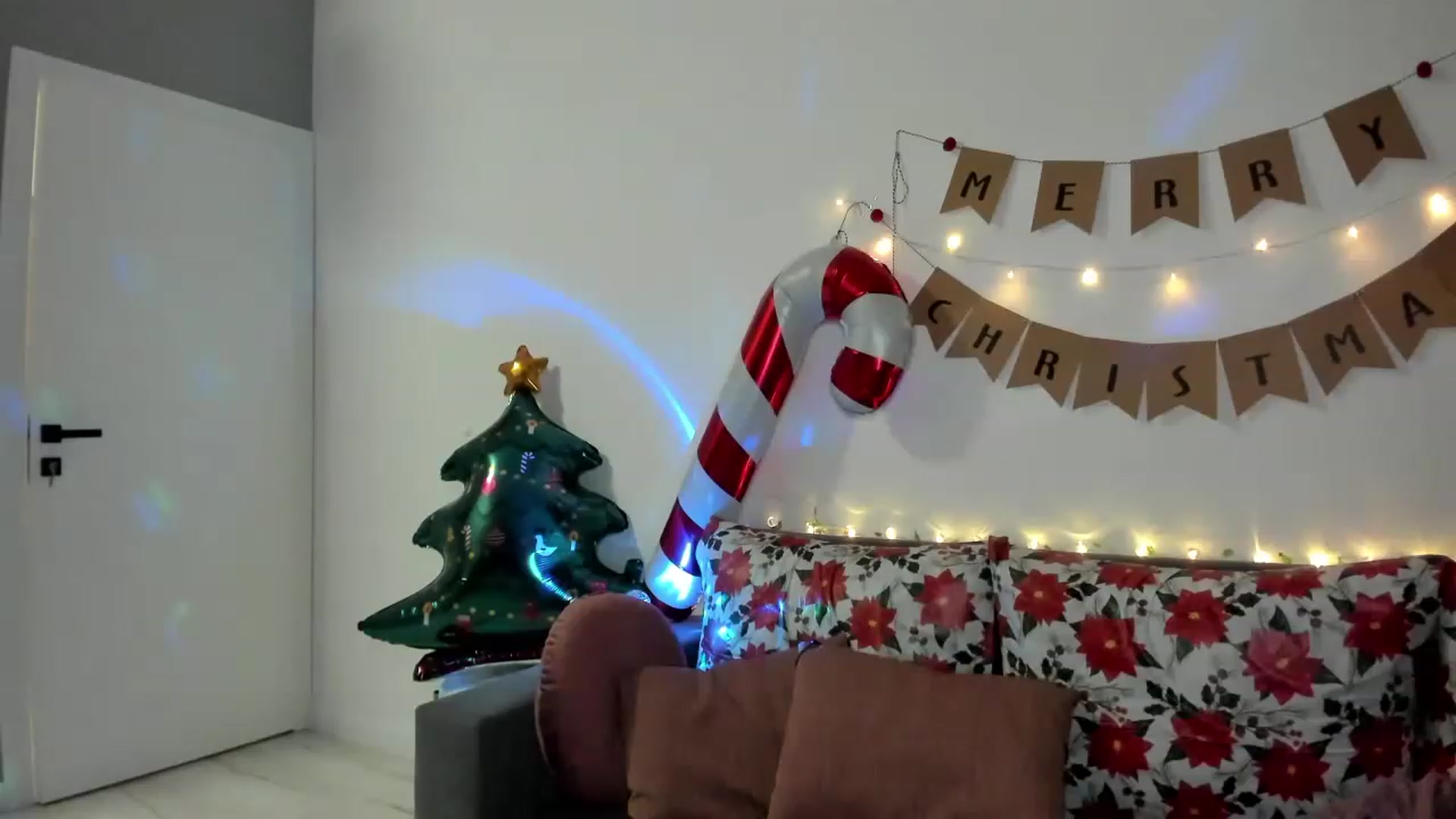 Gallery image thumbnail from MissIsa's myfreecams stream on, 12/07/2022, 24:36 image 6 of 20