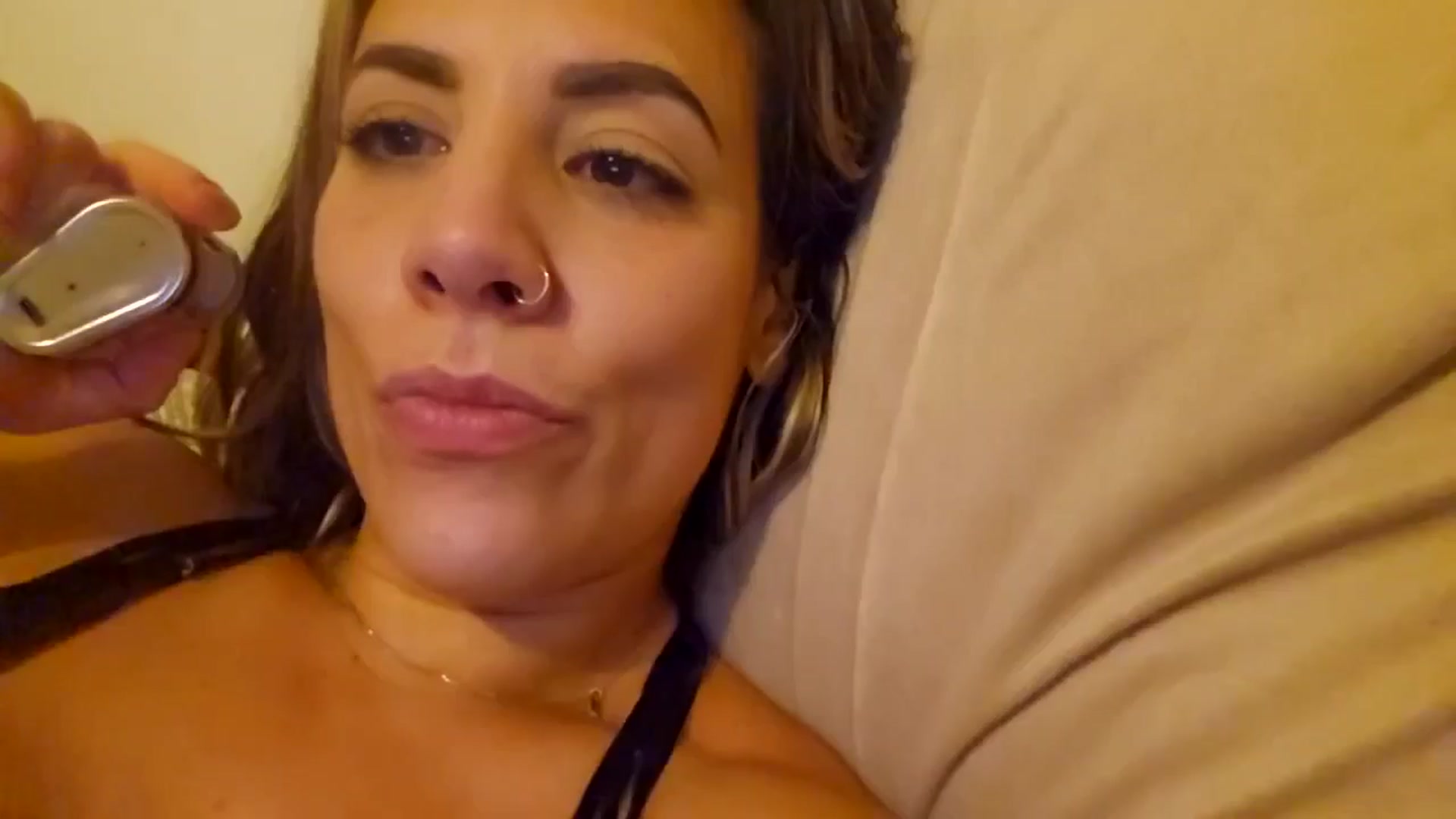Gallery image thumbnail from MissJ's myfreecams stream on, 06/21/2024, 24:00 image 7 of 20