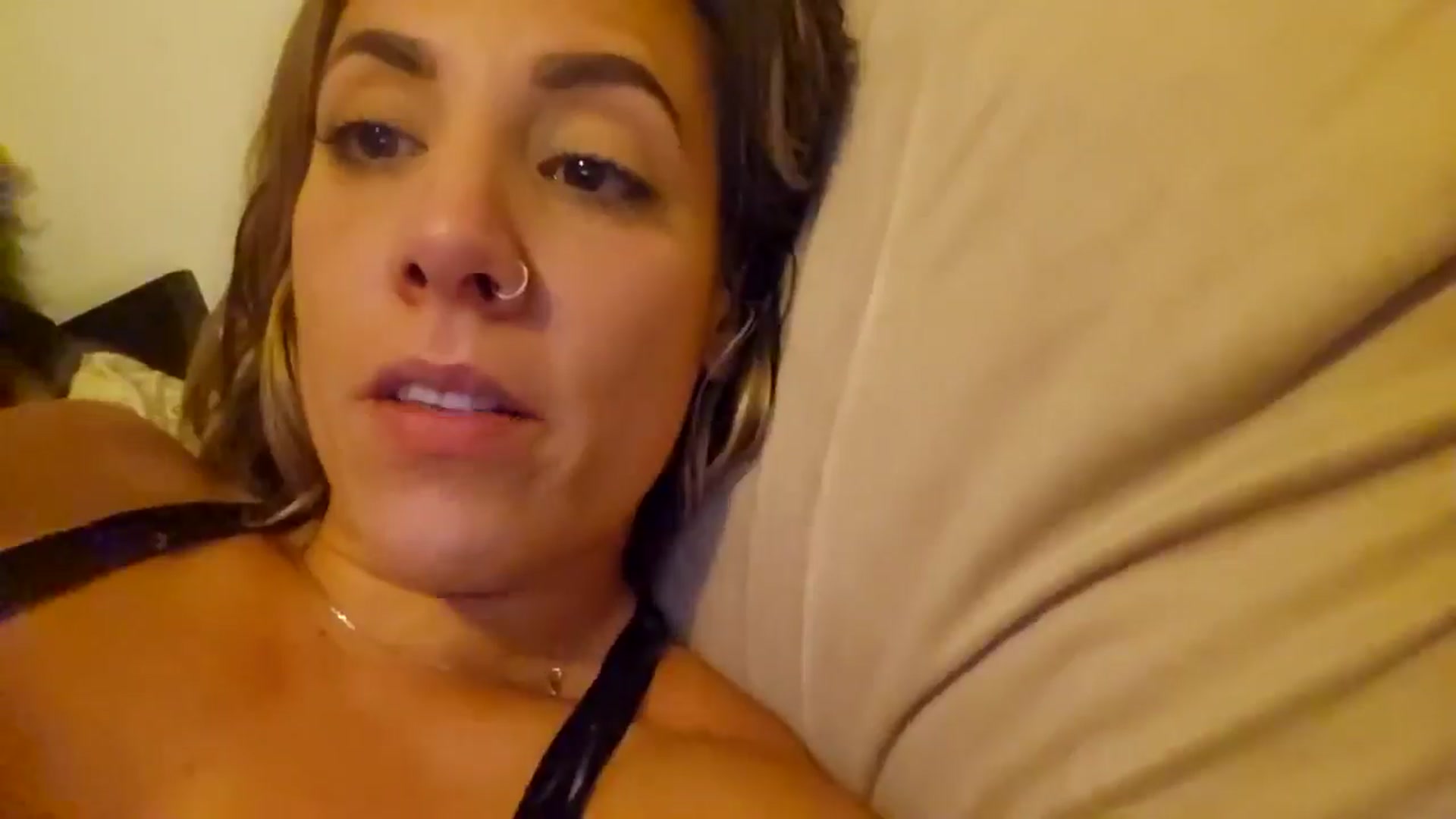 Gallery image thumbnail from MissJ's myfreecams stream on, 06/21/2024, 24:00 image 10 of 20