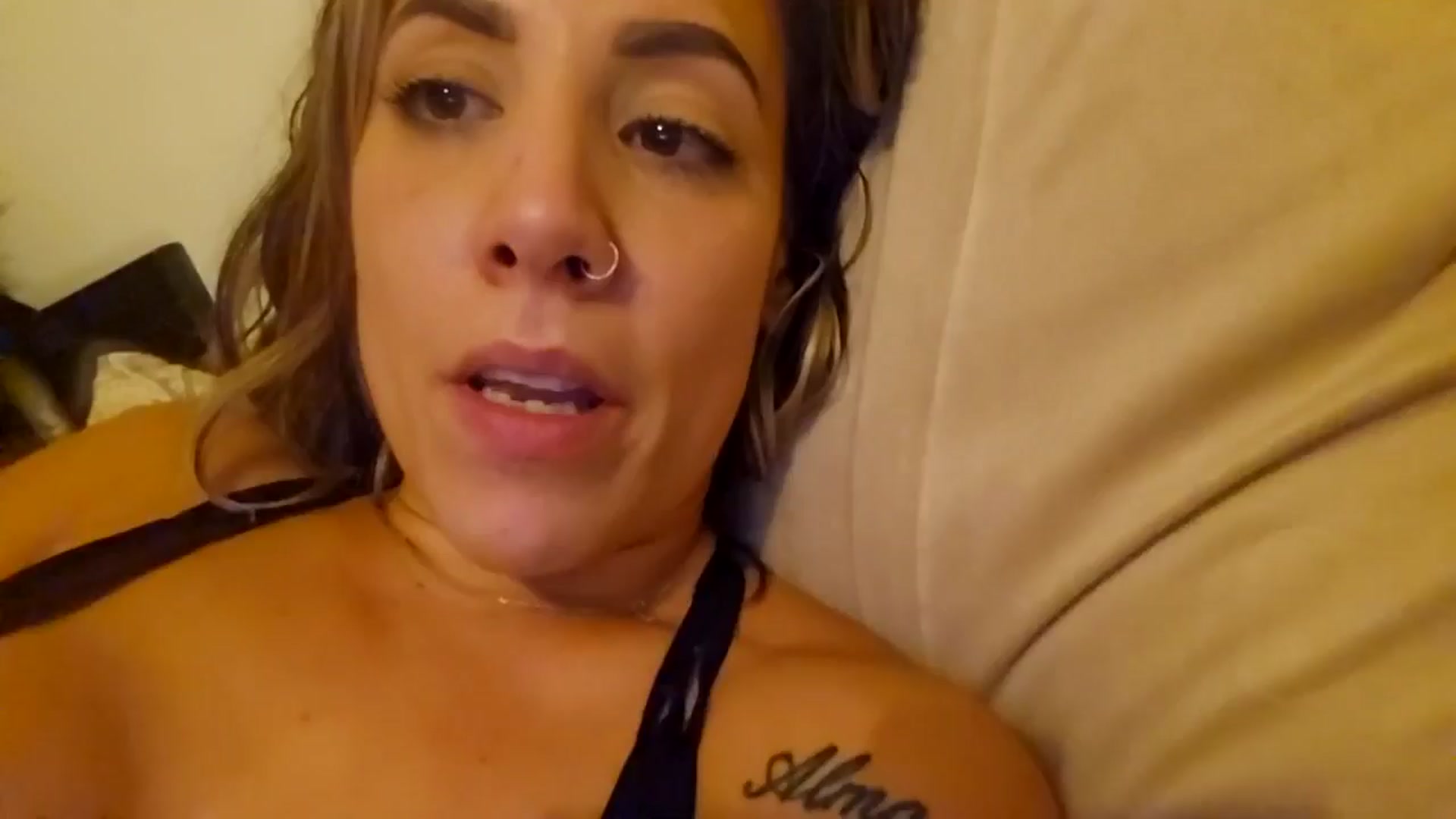 Gallery image thumbnail from MissJ's myfreecams stream on, 06/21/2024, 24:00 image 1 of 20