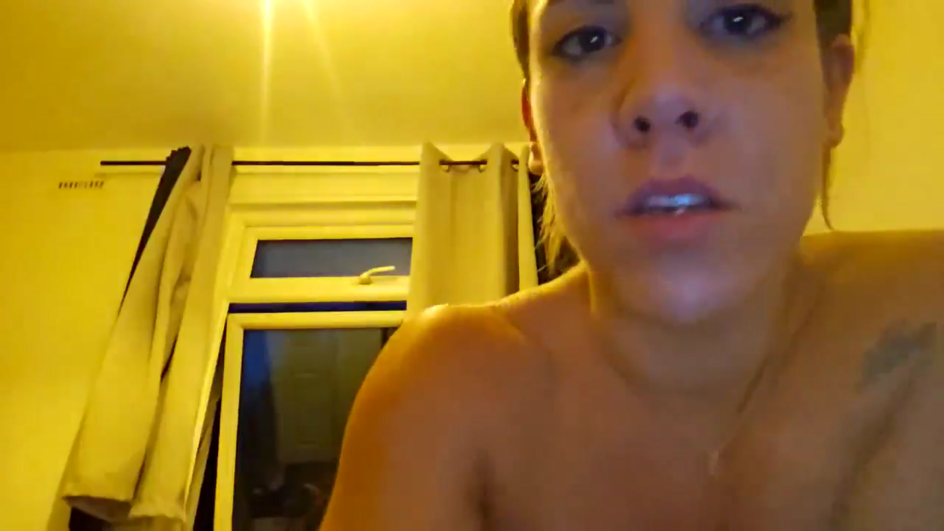 Gallery image thumbnail from MissJ's myfreecams stream on, 06/27/2024, 21:26 image 16 of 20