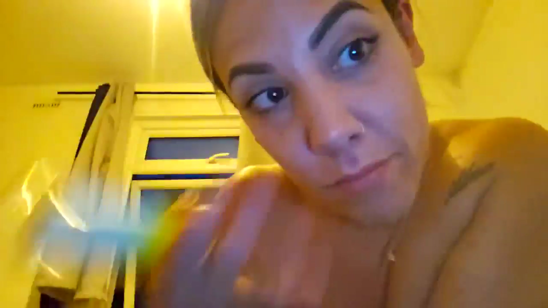 Gallery image thumbnail from MissJ's myfreecams stream on, 06/27/2024, 21:26 image 11 of 20