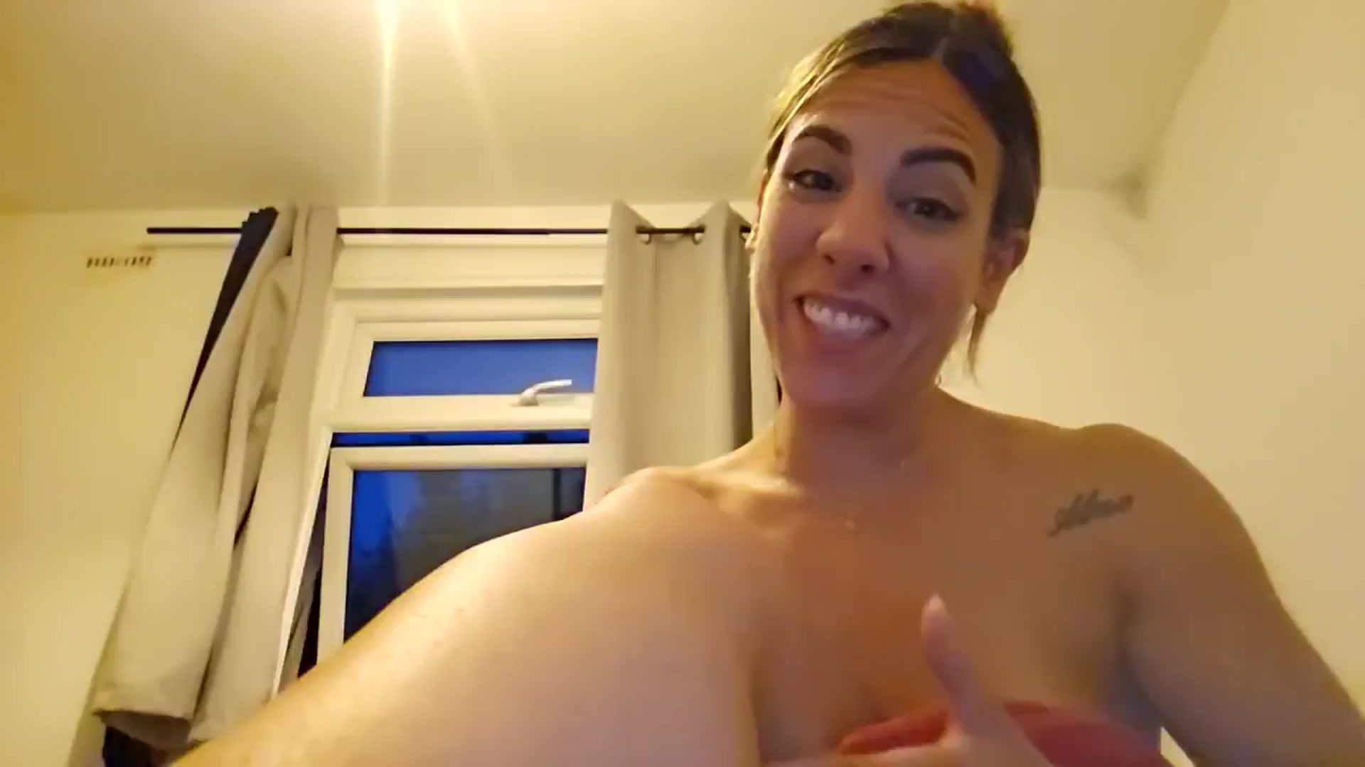 Gallery image thumbnail from MissJ's myfreecams stream on, 06/27/2024, 21:26 image 5 of 20