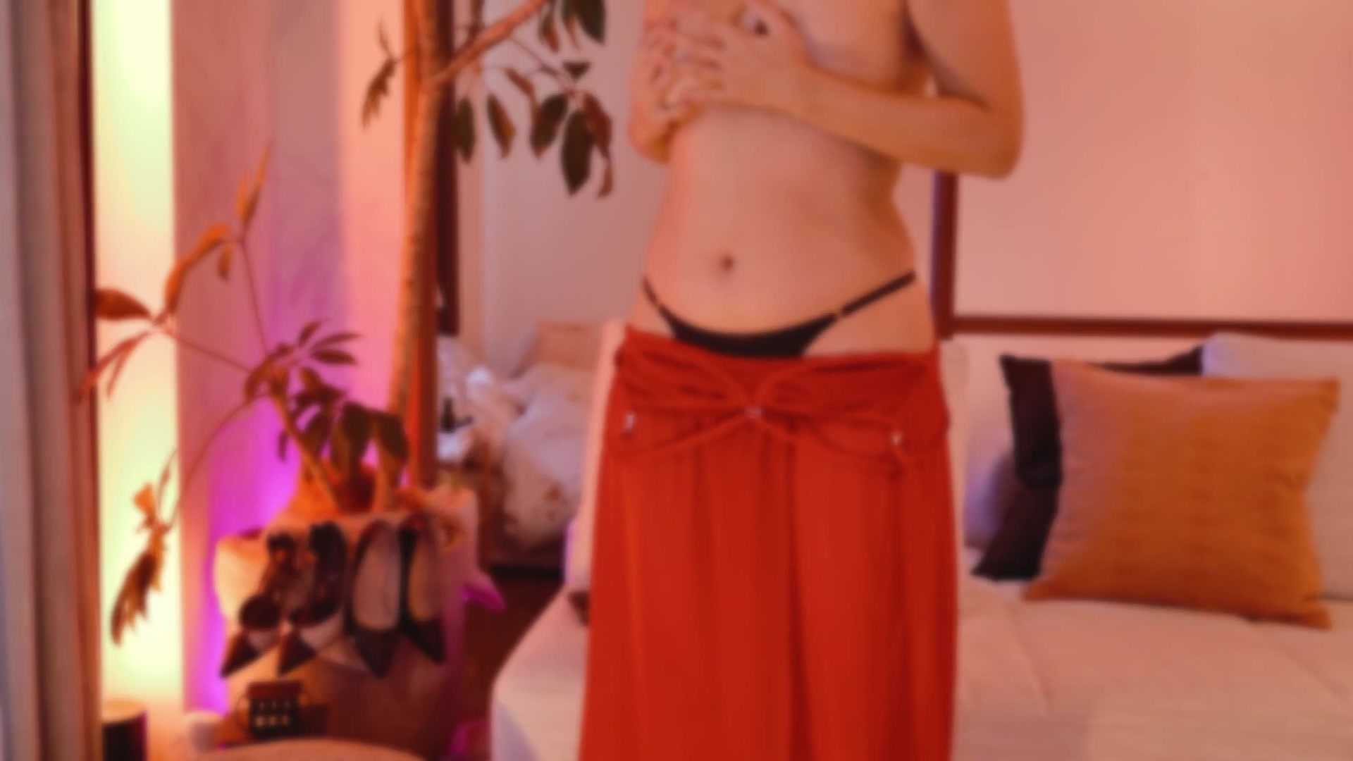 Gallery image thumbnail from MissJAPAN's myfreecams stream on, 04/26/2025, 07:10 image 4 of 20