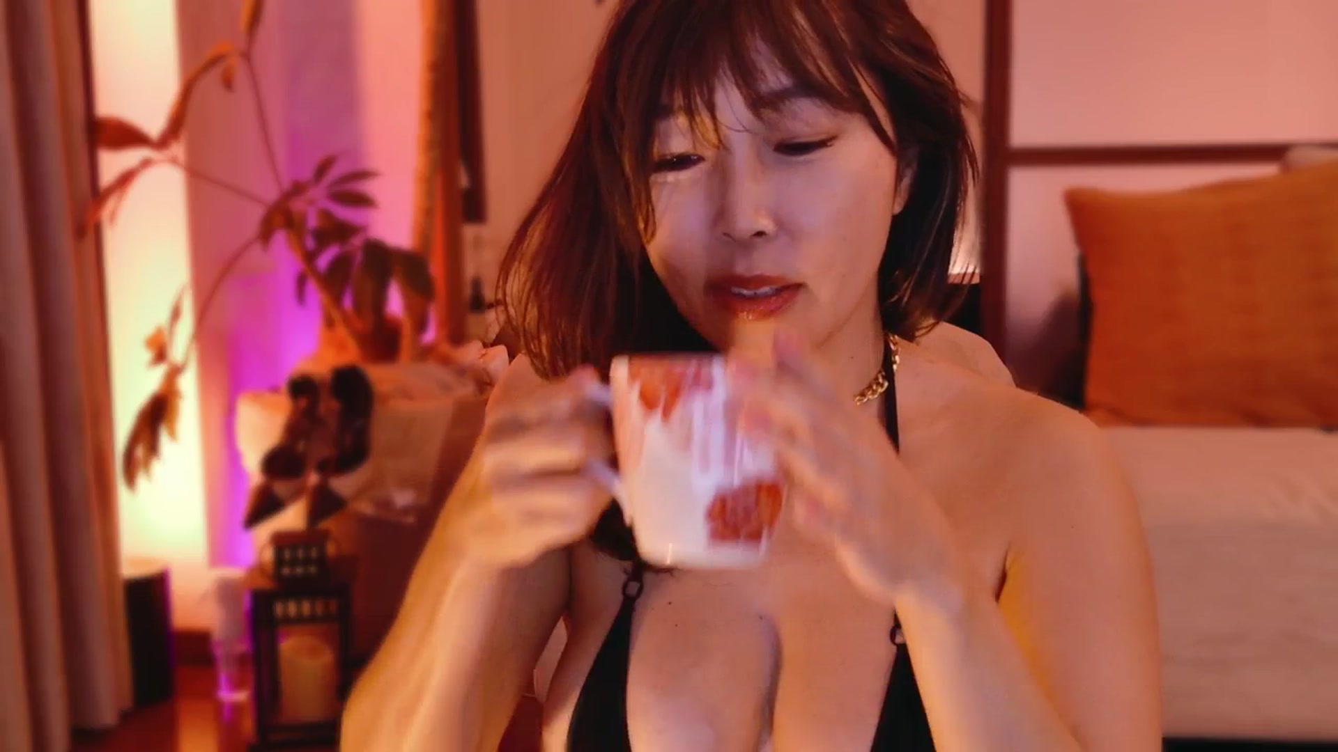Gallery image thumbnail from MissJAPAN's myfreecams stream on, 04/26/2025, 10:34 image 4 of 20