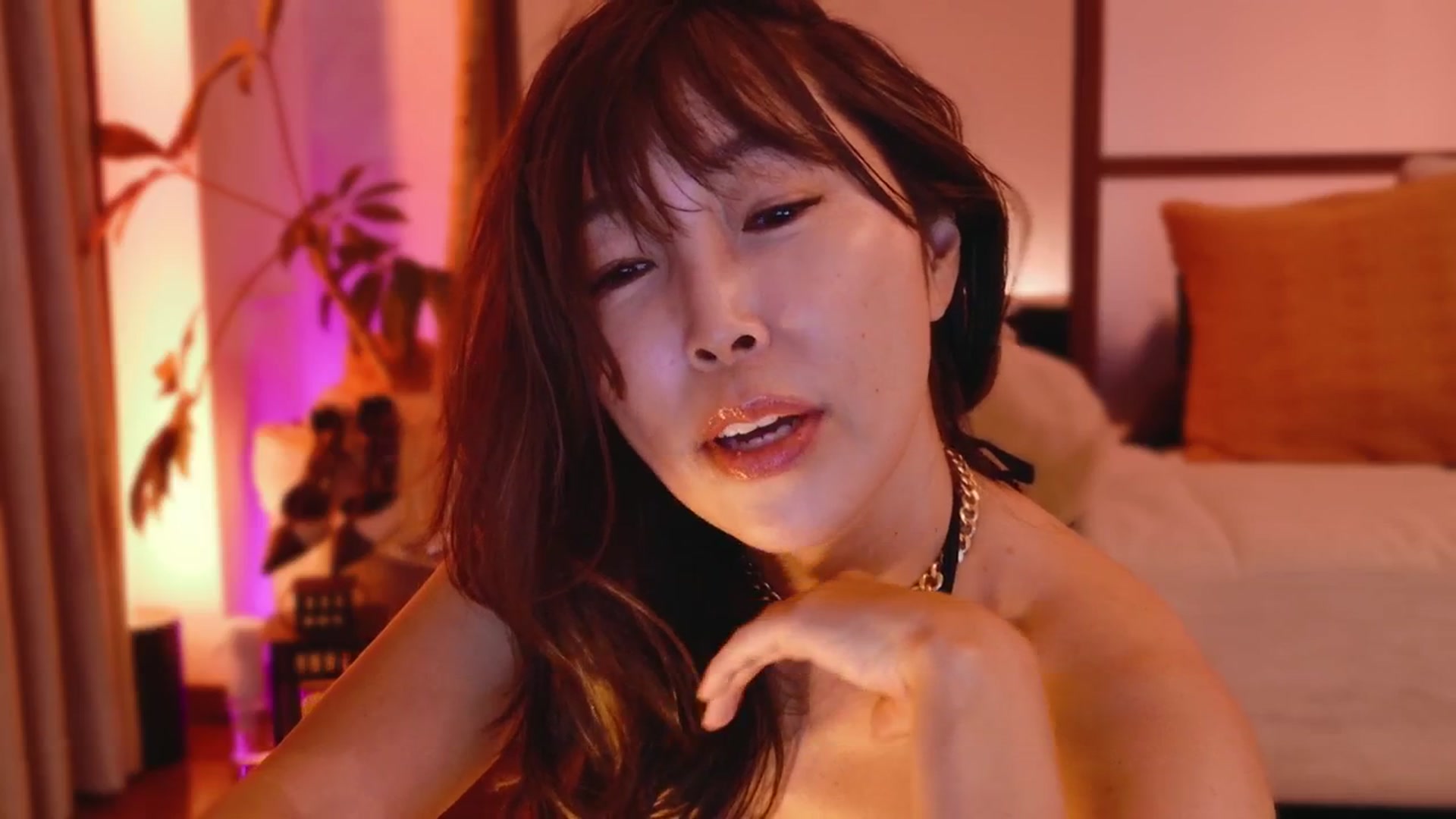 Gallery image thumbnail from MissJAPAN's myfreecams stream on, 04/26/2025, 10:34 image 6 of 20