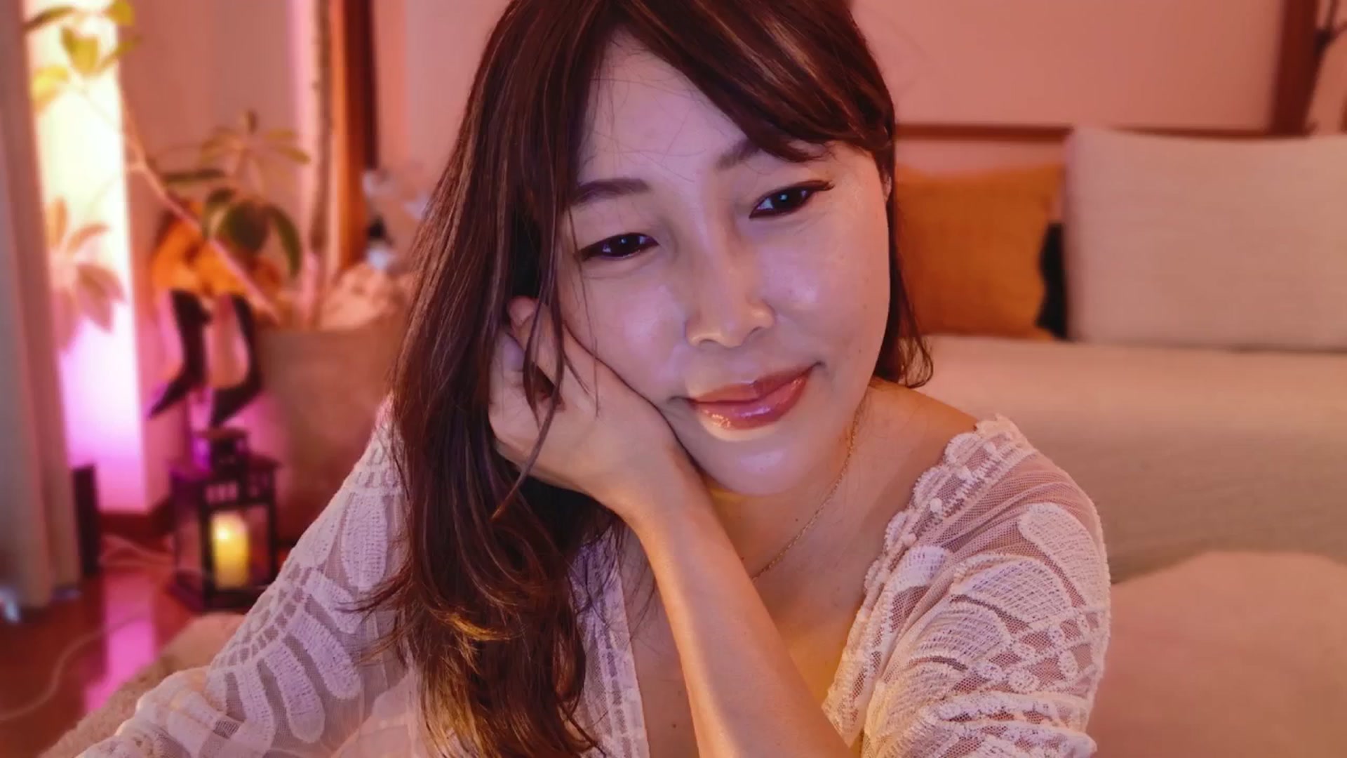 Gallery image thumbnail from MissJAPAN's myfreecams stream on, 05/10/2025, 08:55 image 15 of 20