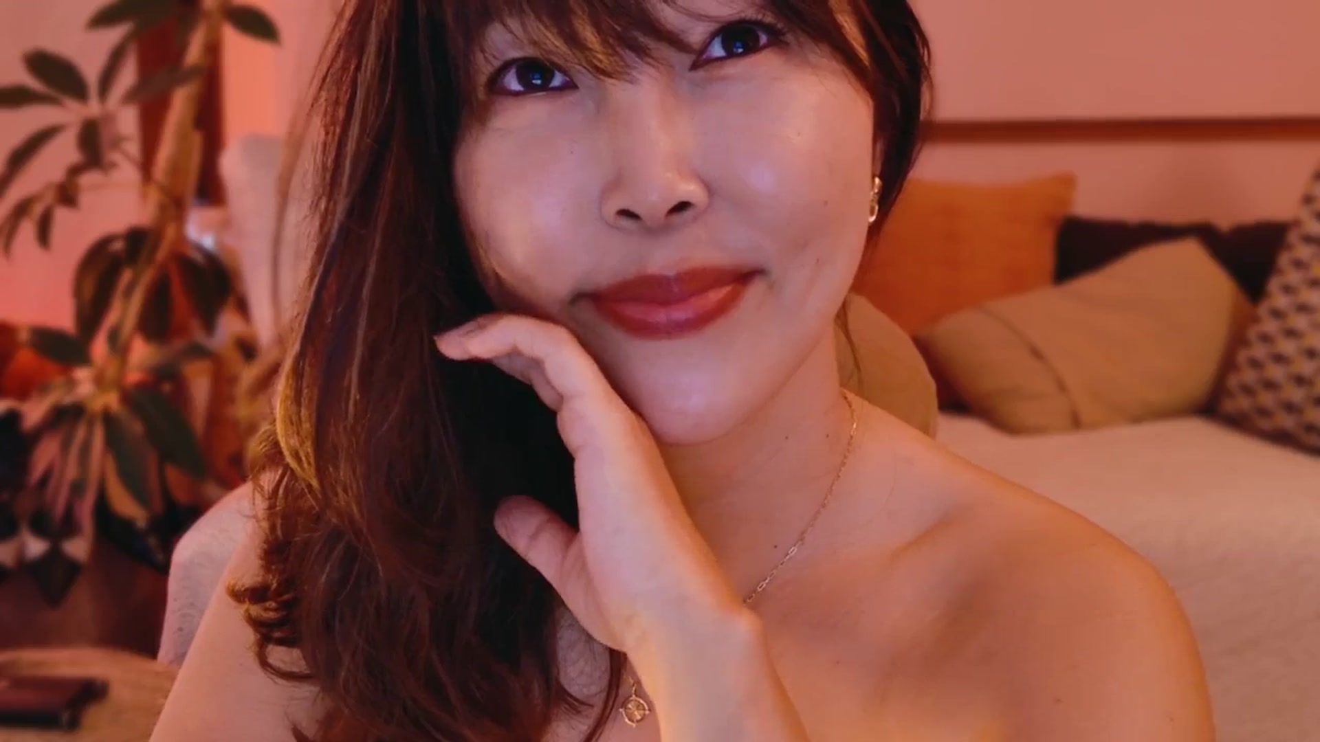 Gallery image thumbnail from MissJAPAN's myfreecams stream on, 05/24/2025, 07:27 image 18 of 20