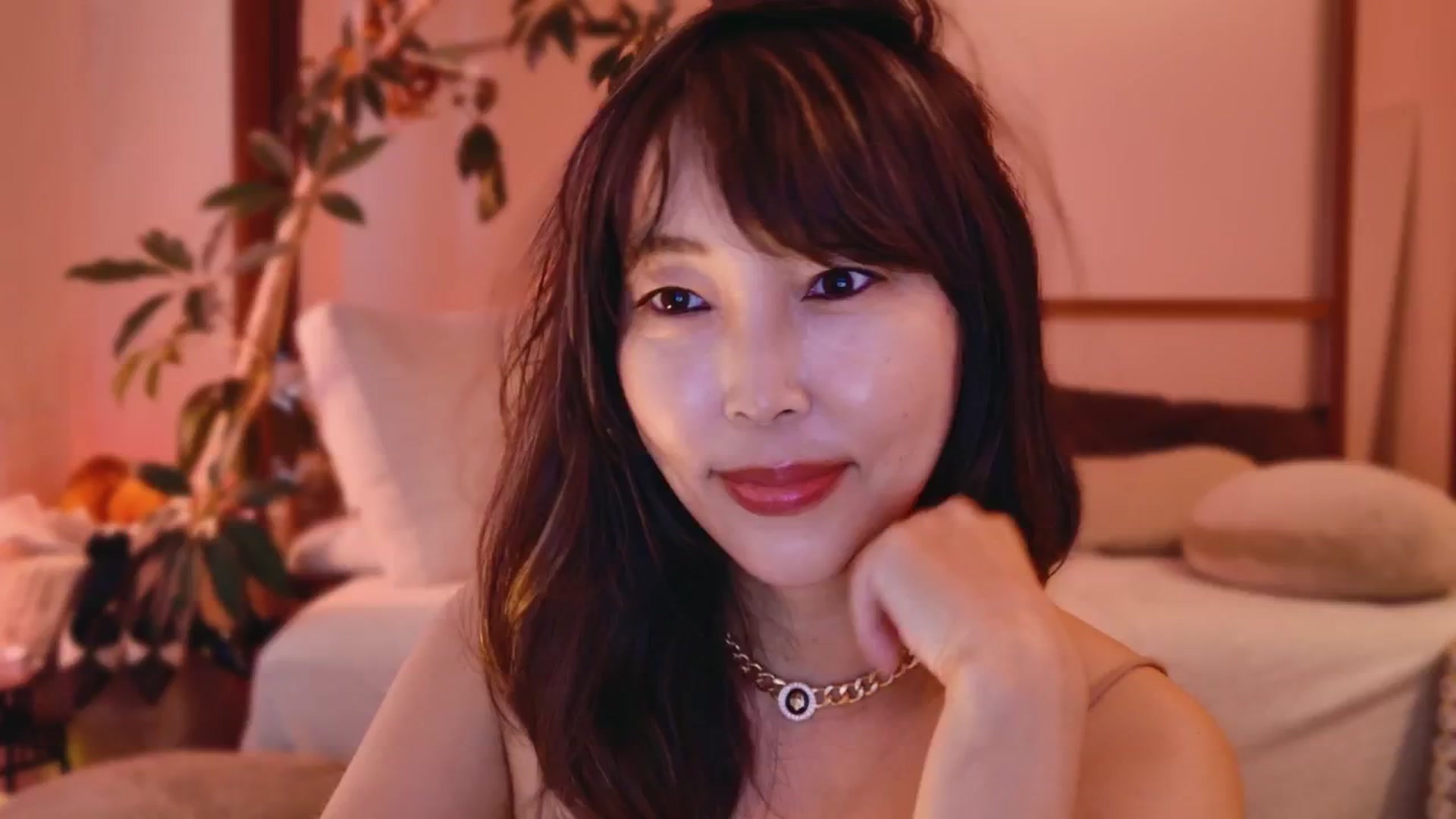 Gallery image thumbnail from MissJAPAN's myfreecams stream on, 05/25/2025, 07:32 image 11 of 20
